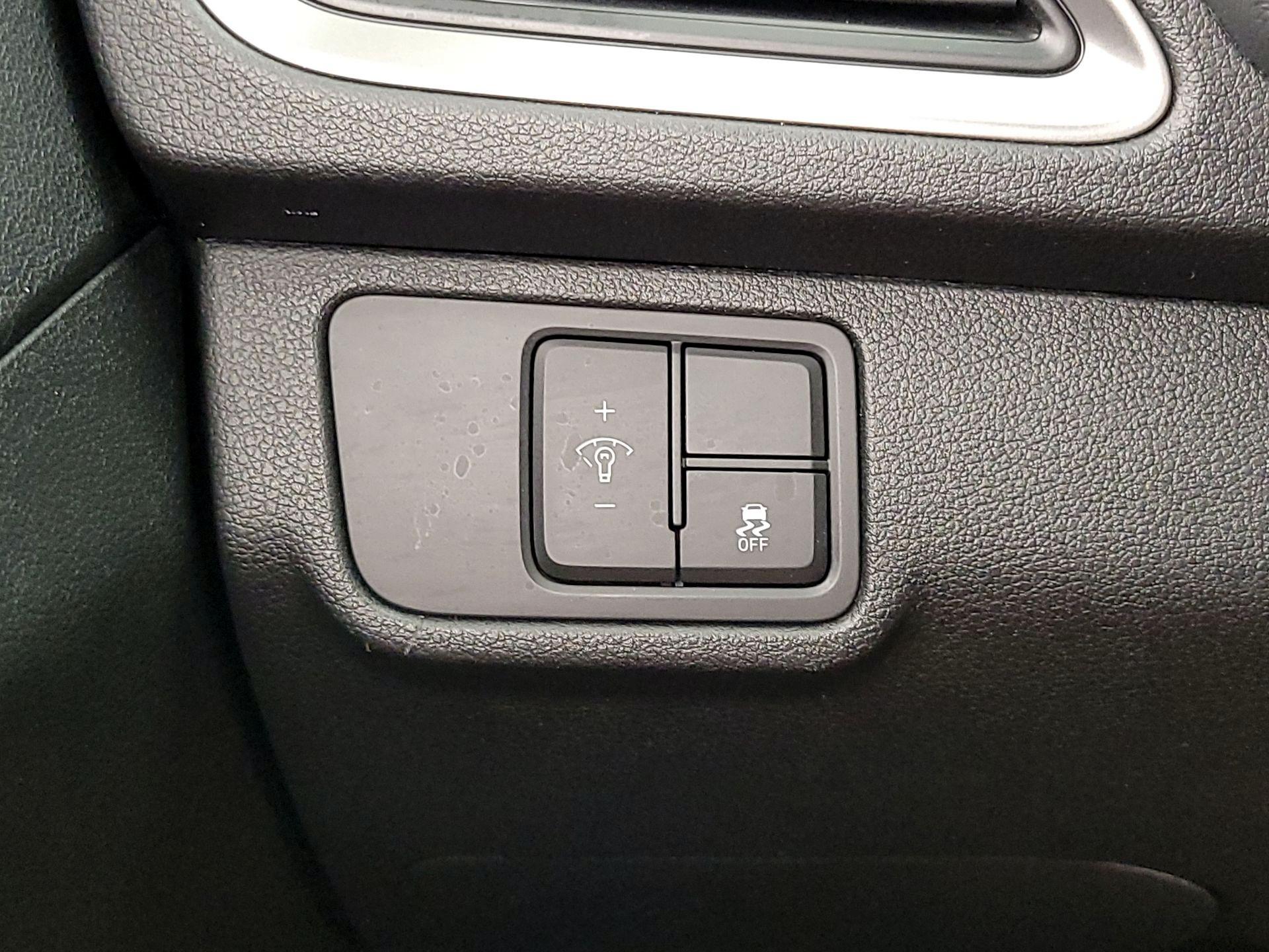 Thumbnail: 2018 Hyundai Accent - 13