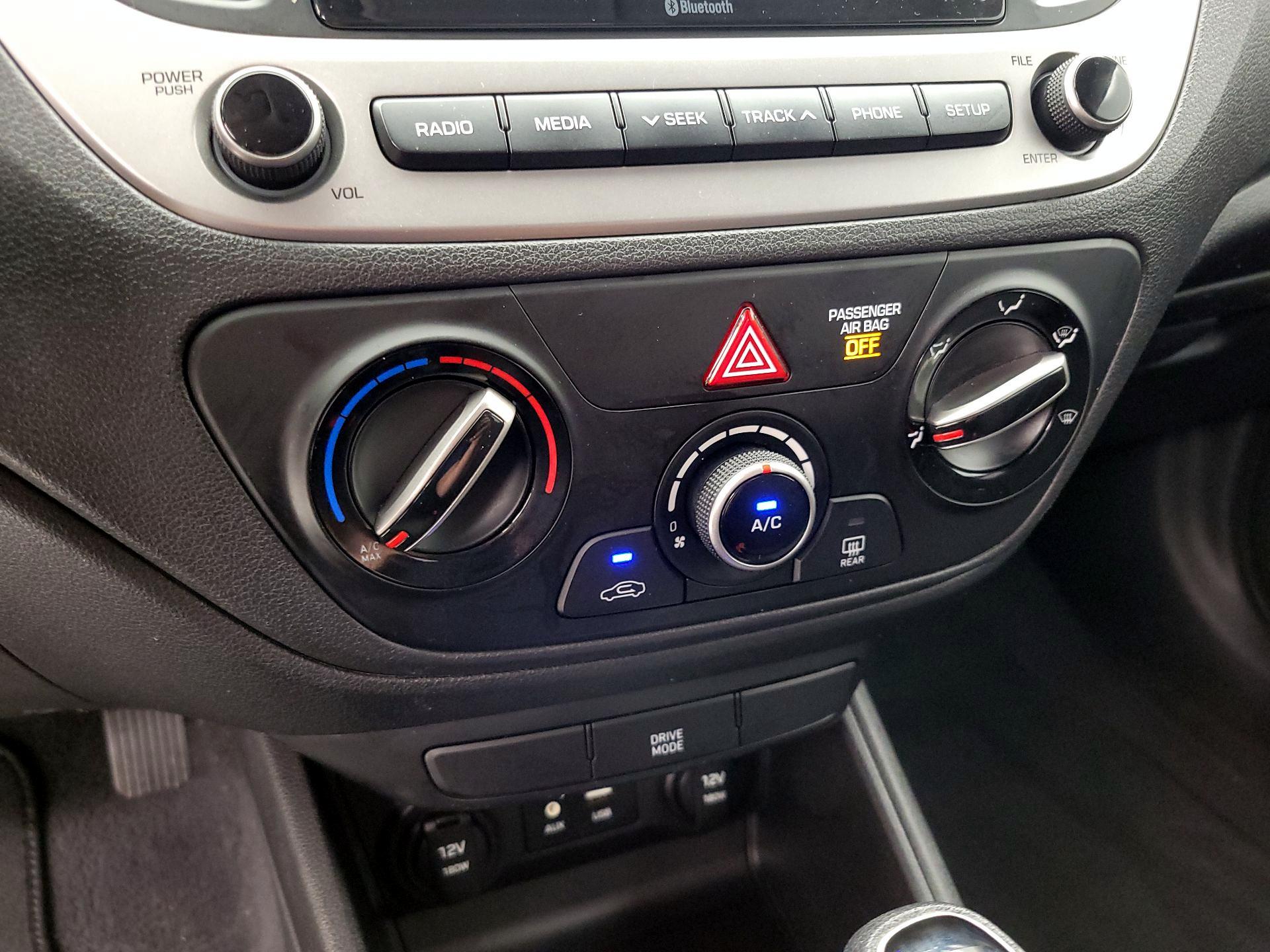 Thumbnail: 2018 Hyundai Accent - 16