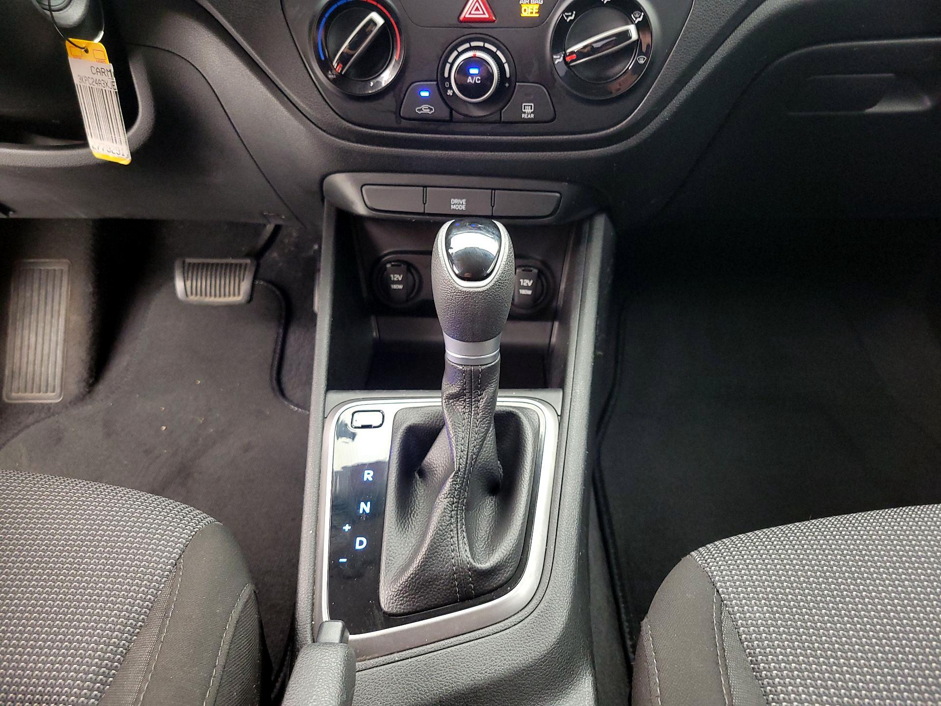 Thumbnail: 2018 Hyundai Accent - 17