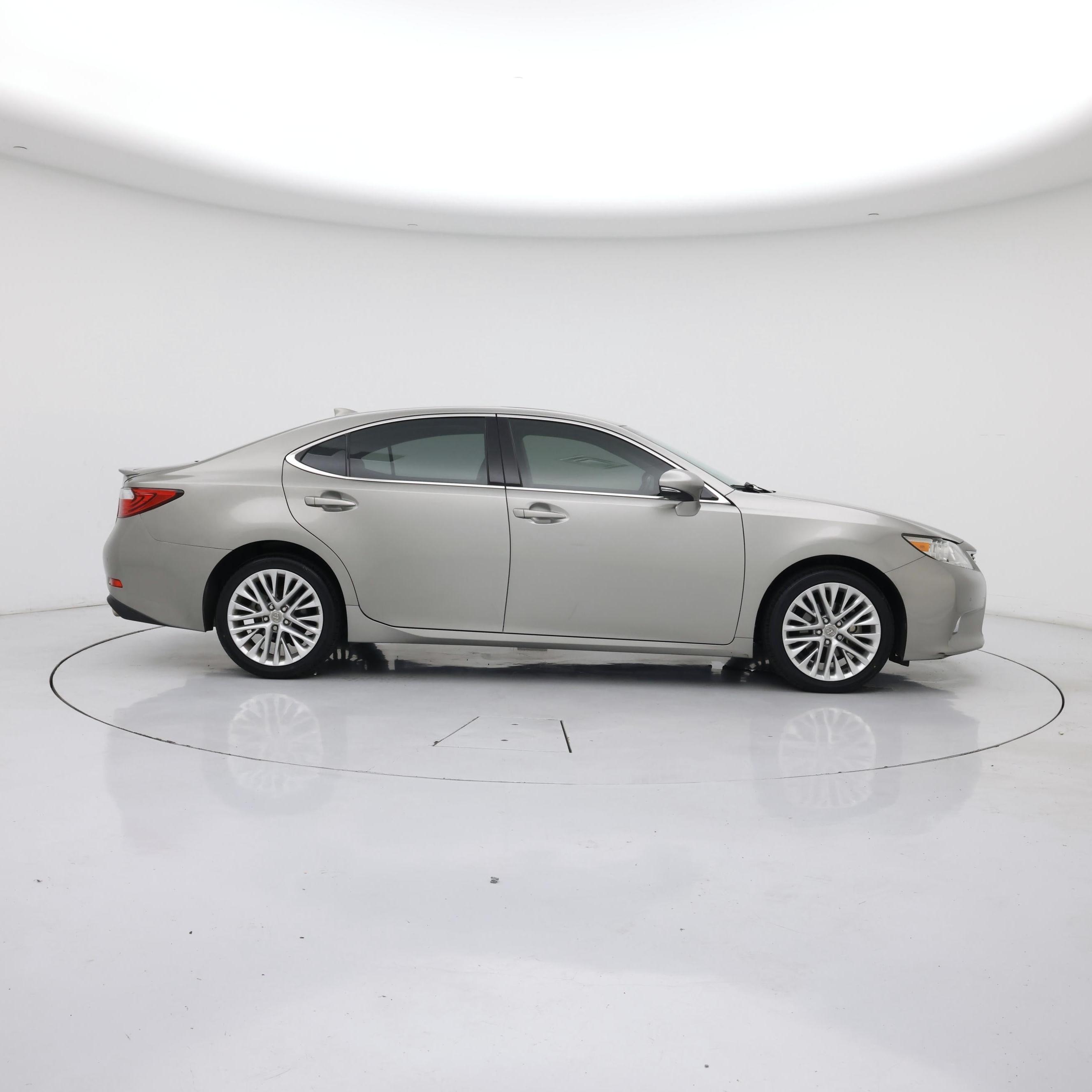 Thumbnail: 2015 Lexus ES - 7