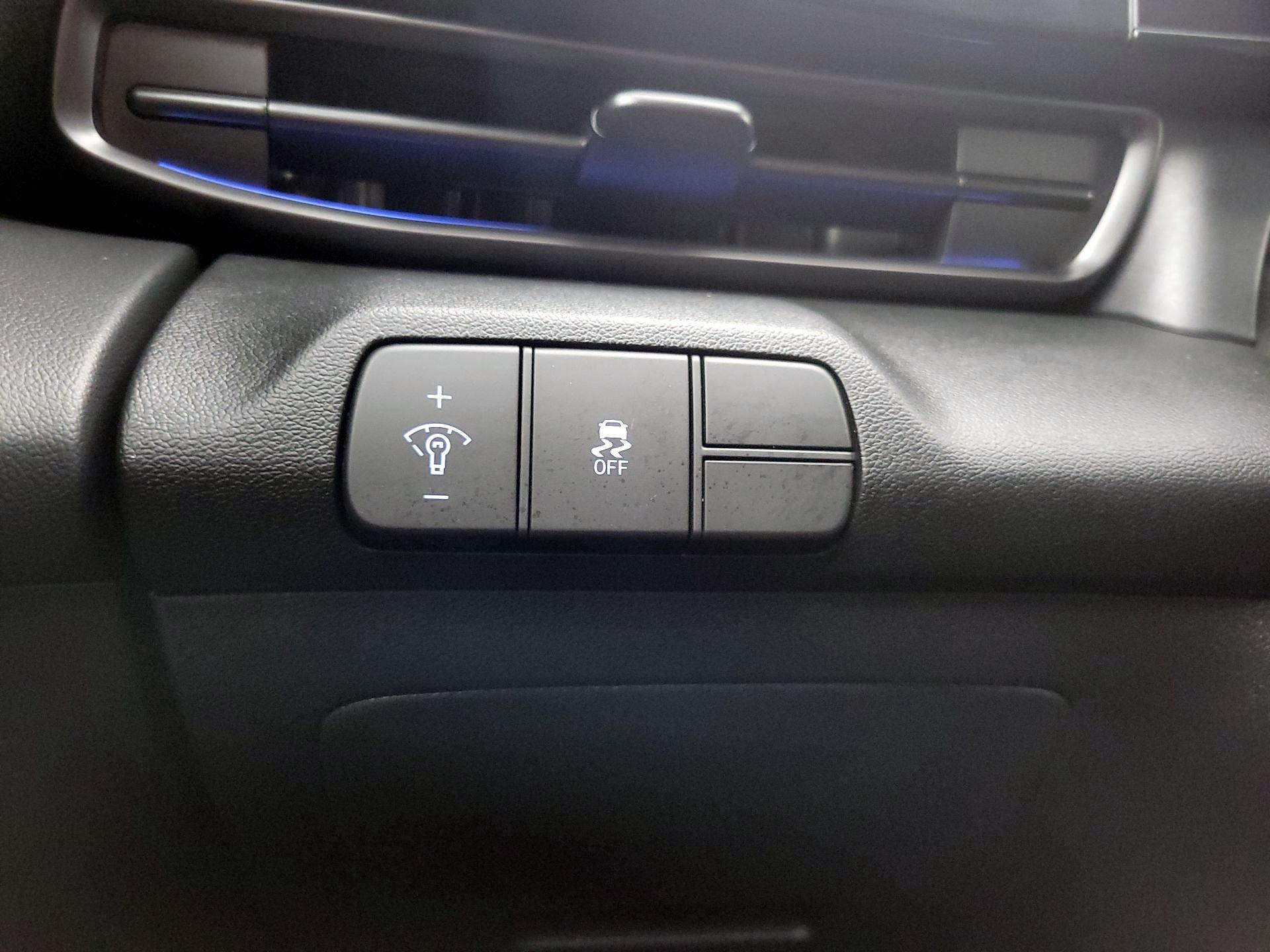 Thumbnail: 2025 Hyundai Elantra - 13