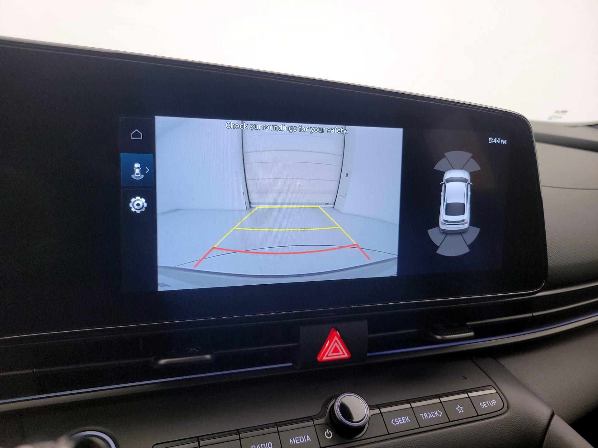 Thumbnail: 2025 Hyundai Elantra - 15