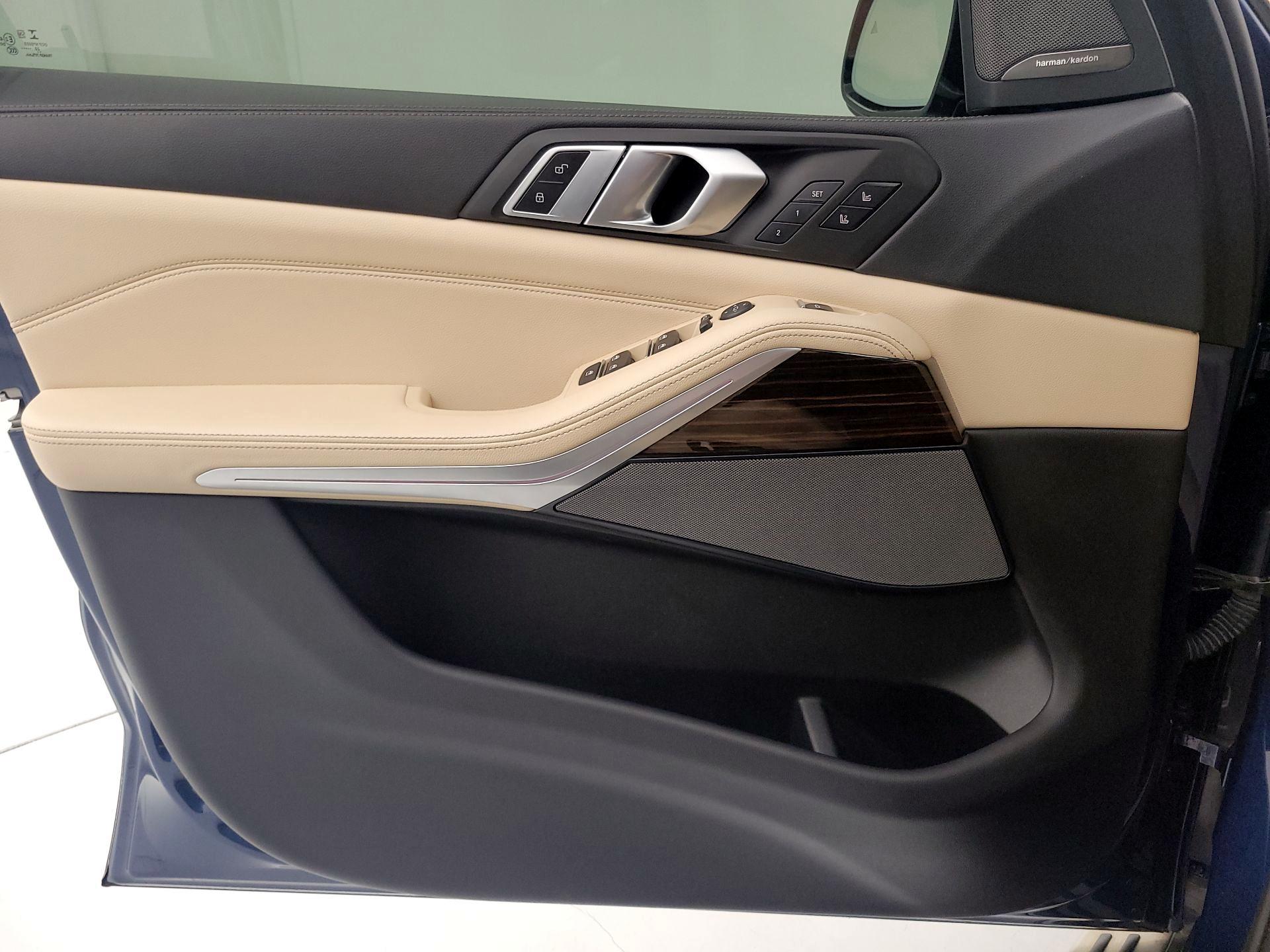 Thumbnail: 2021 BMW X5 - 12