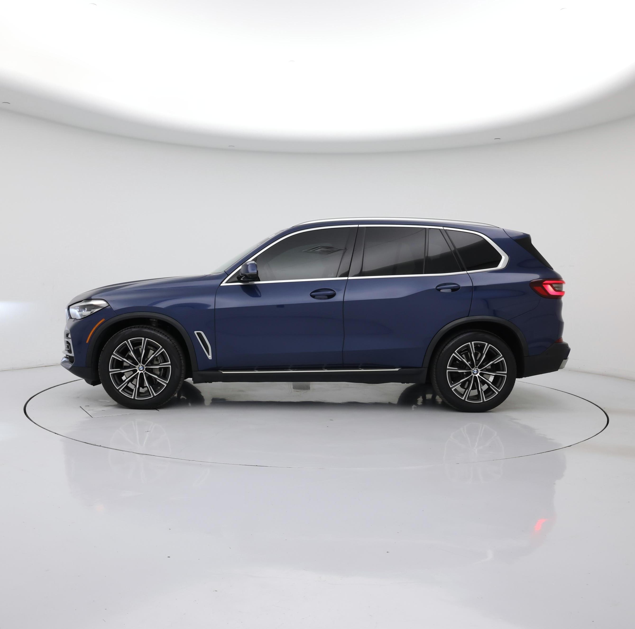 Thumbnail: 2021 BMW X5 - 3