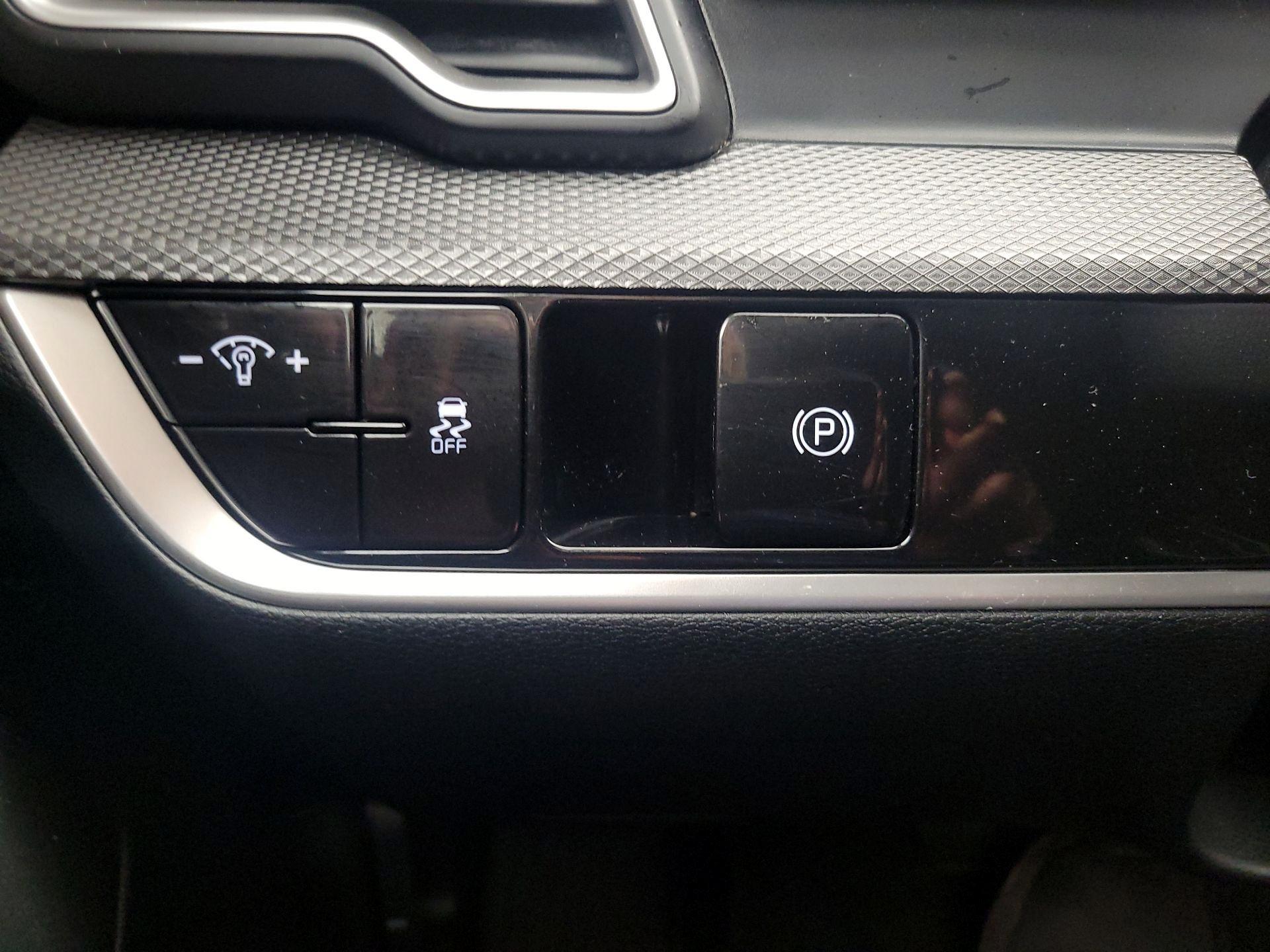 Thumbnail: 2023 Kia Sportage - 13