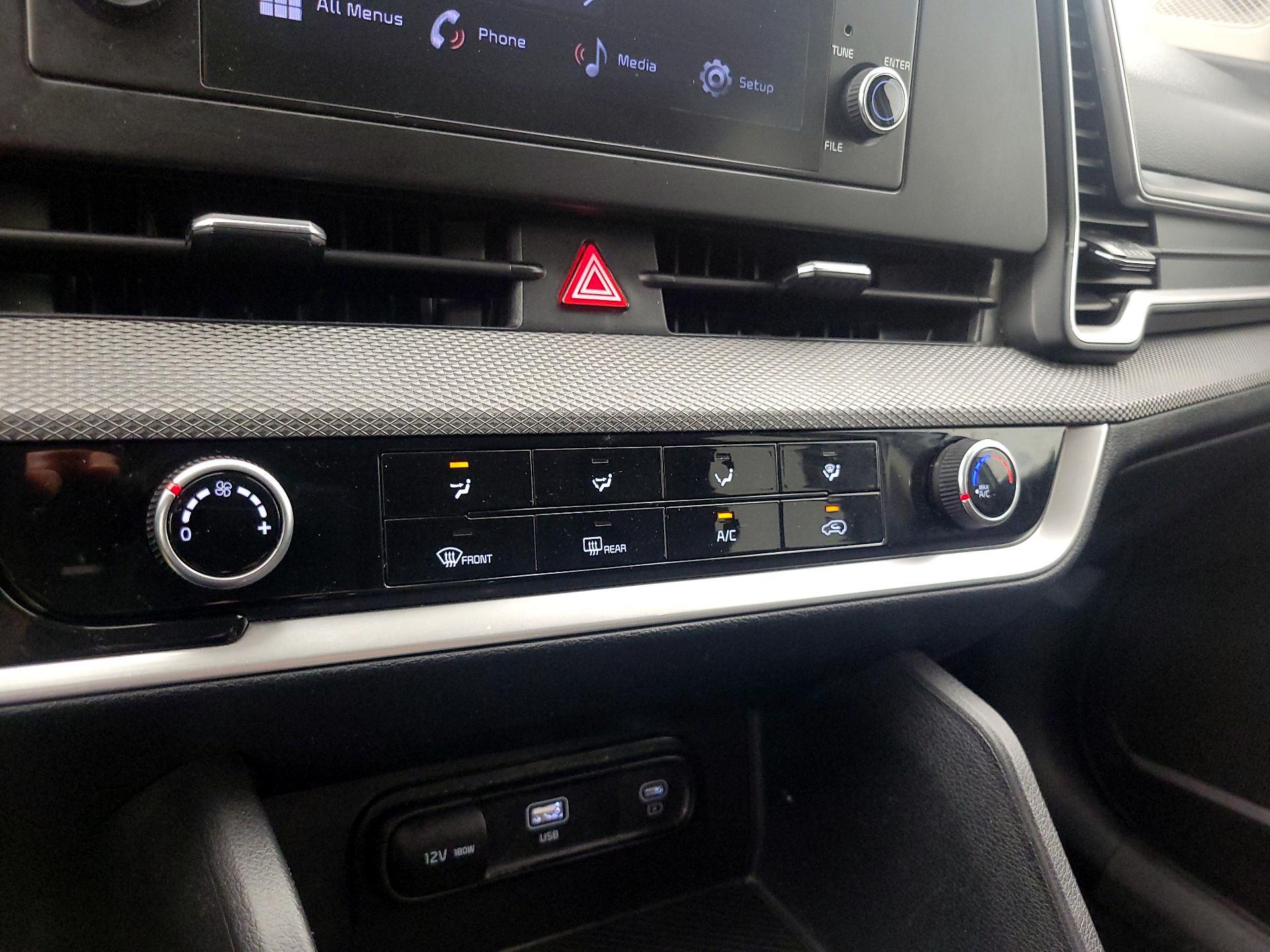 Thumbnail: 2023 Kia Sportage - 16