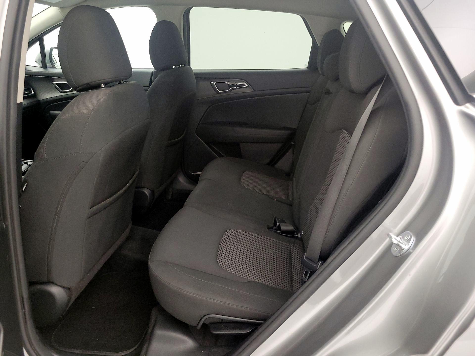 Thumbnail: 2023 Kia Sportage - 19