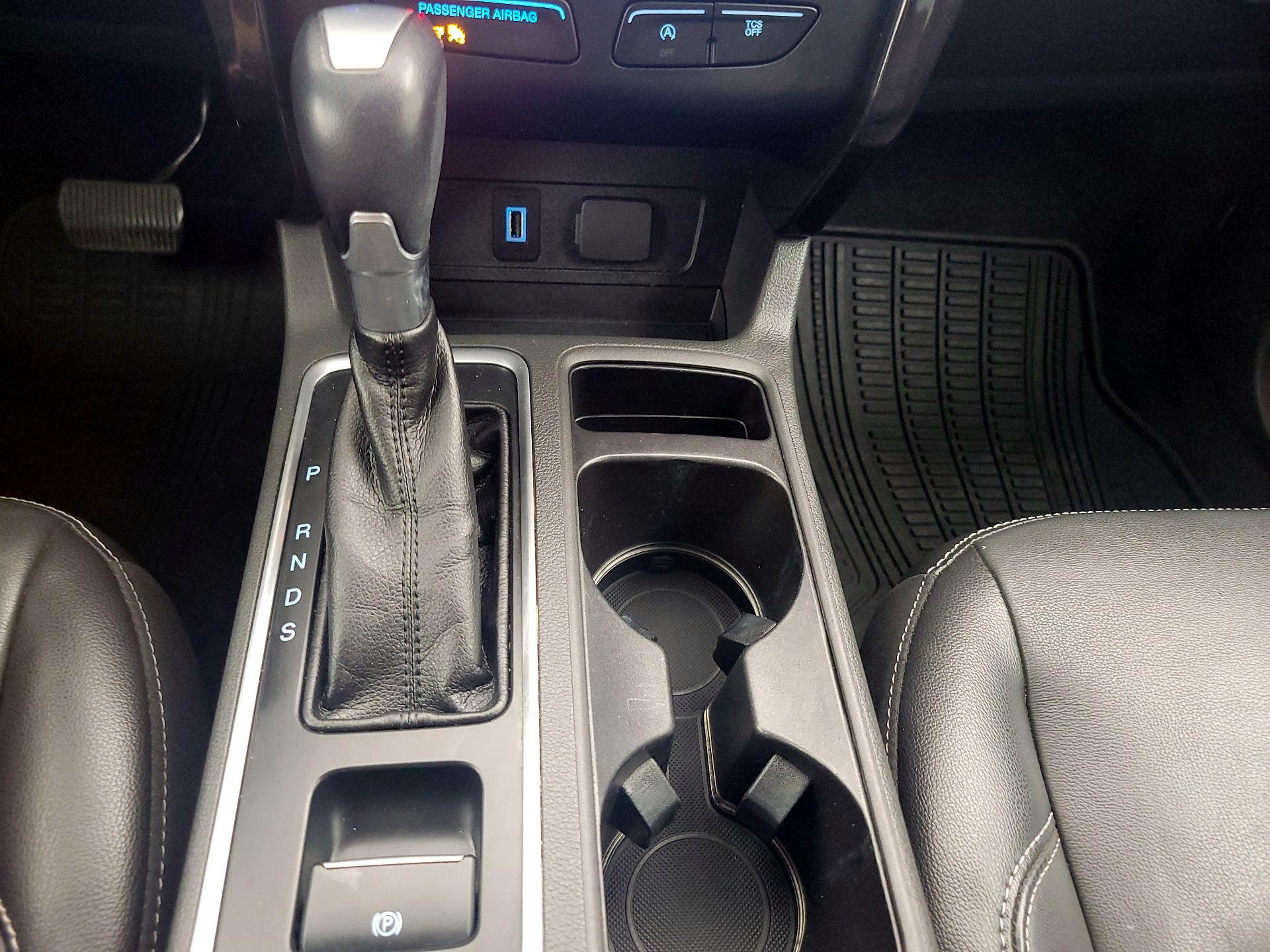 Thumbnail: 2017 Ford Escape - 17