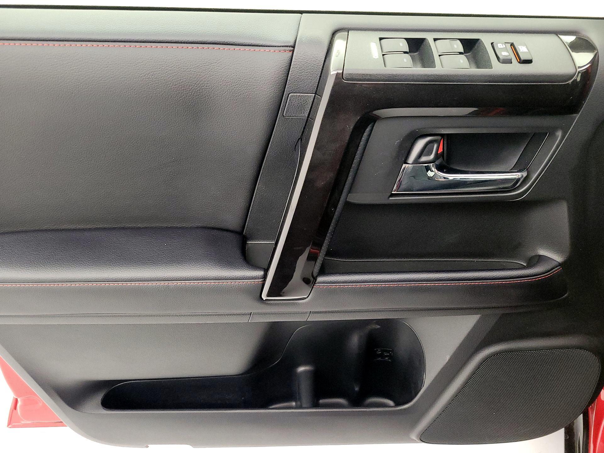 Thumbnail: 2024 Toyota 4Runner - 12