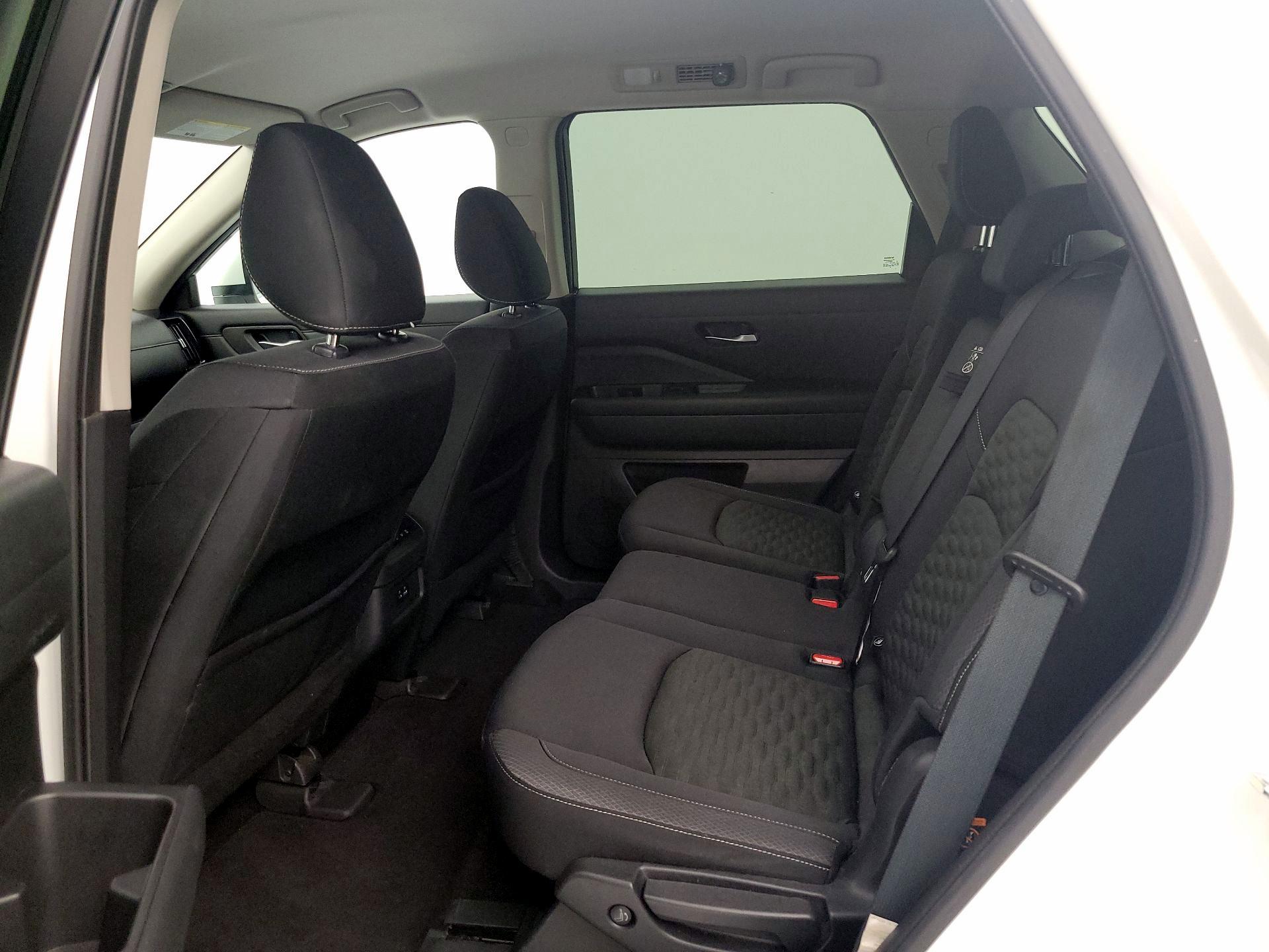 Thumbnail: 2022 Nissan Pathfinder - 19