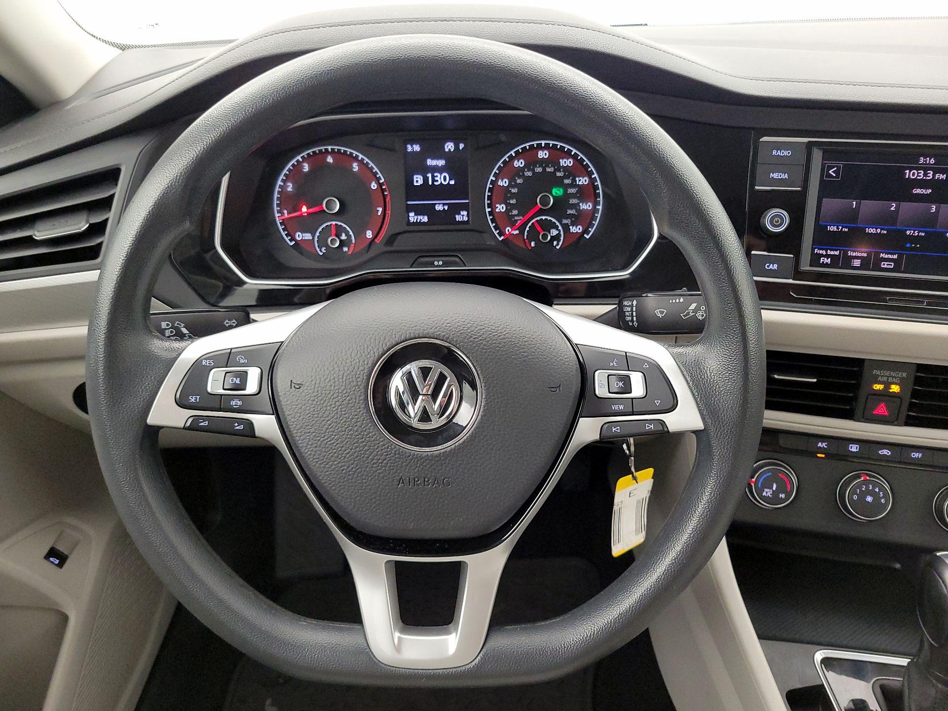 Thumbnail: 2019 Volkswagen Jetta - 10