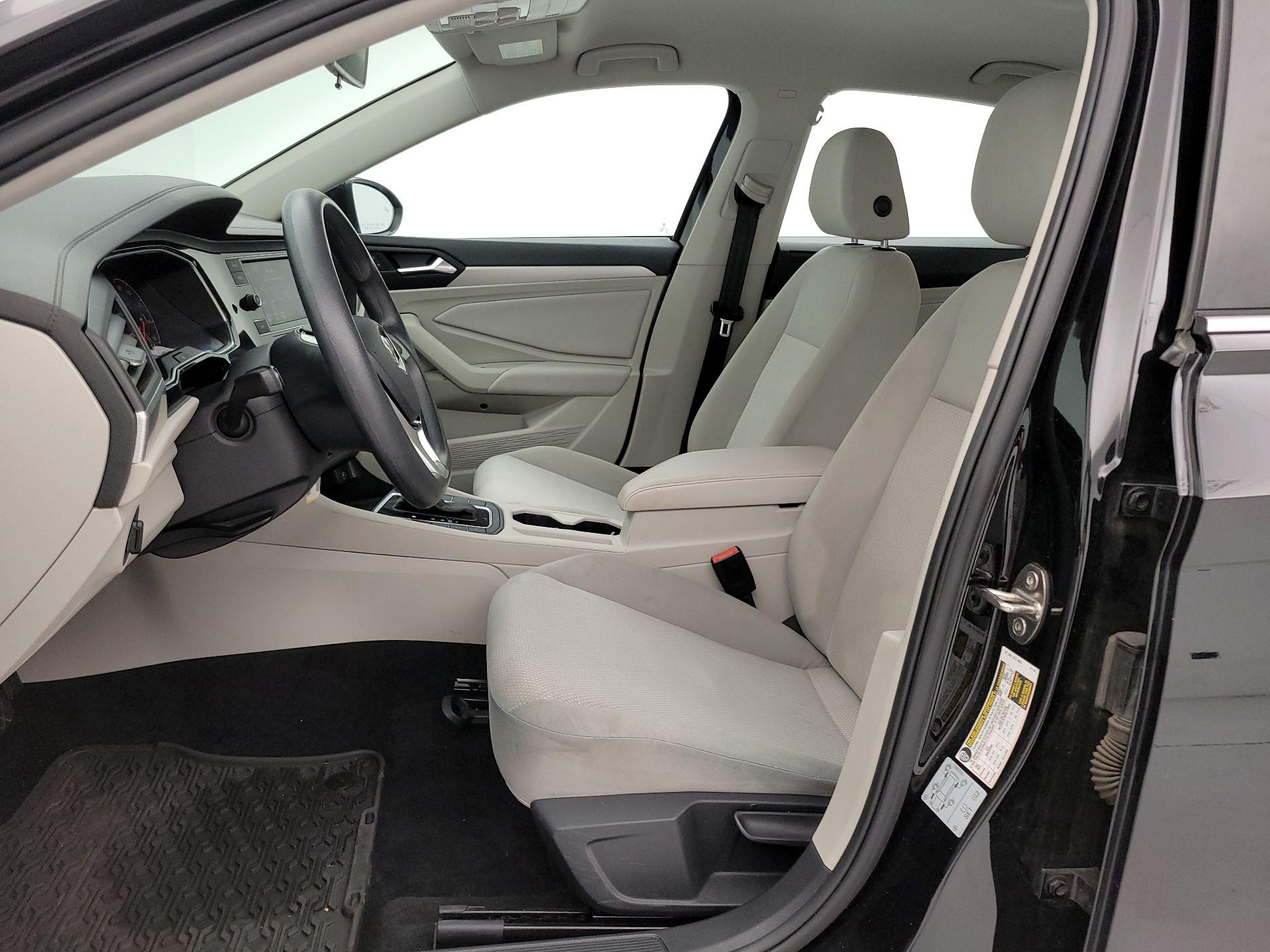 Thumbnail: 2019 Volkswagen Jetta - 11