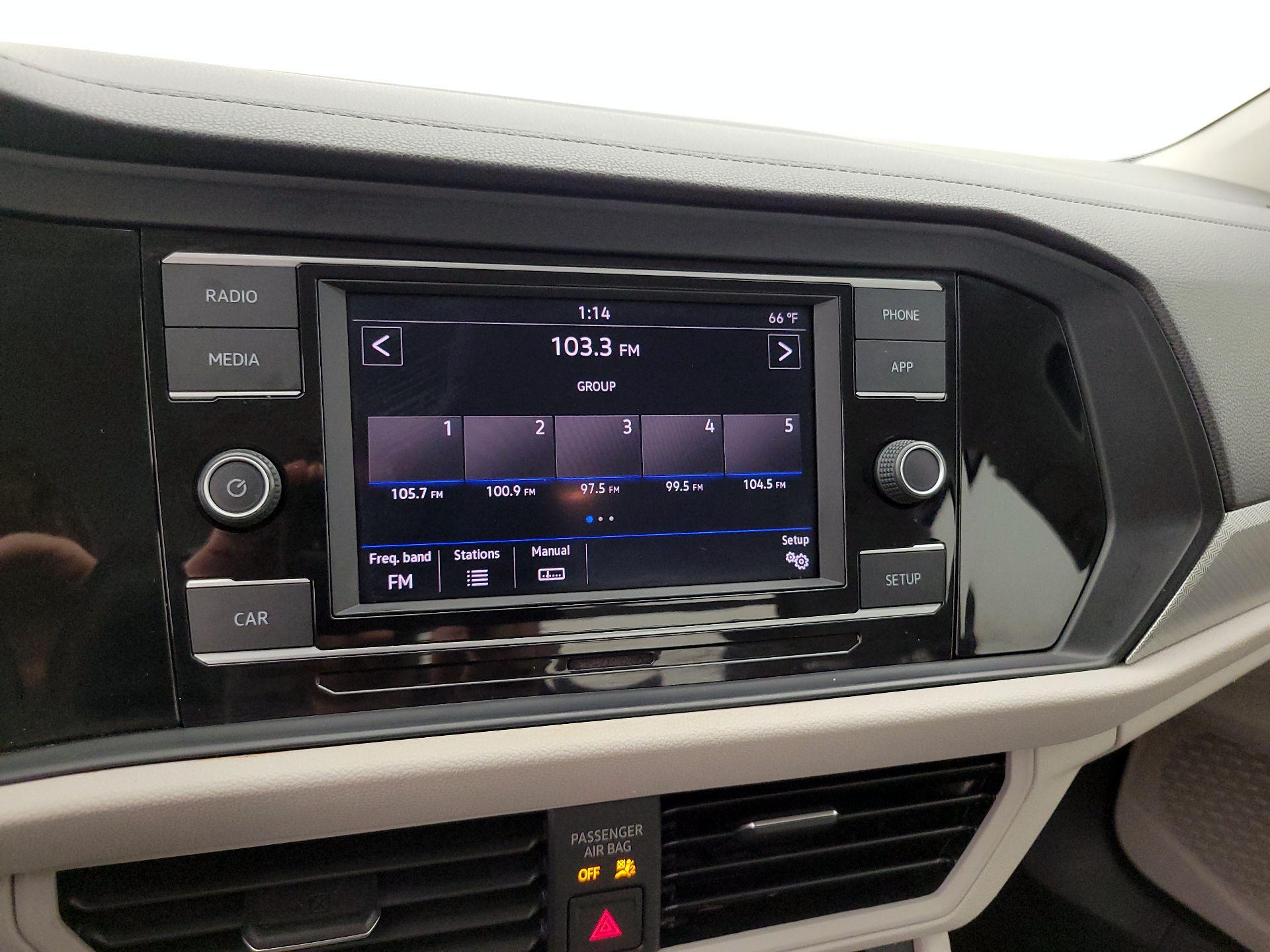 Thumbnail: 2019 Volkswagen Jetta - 15