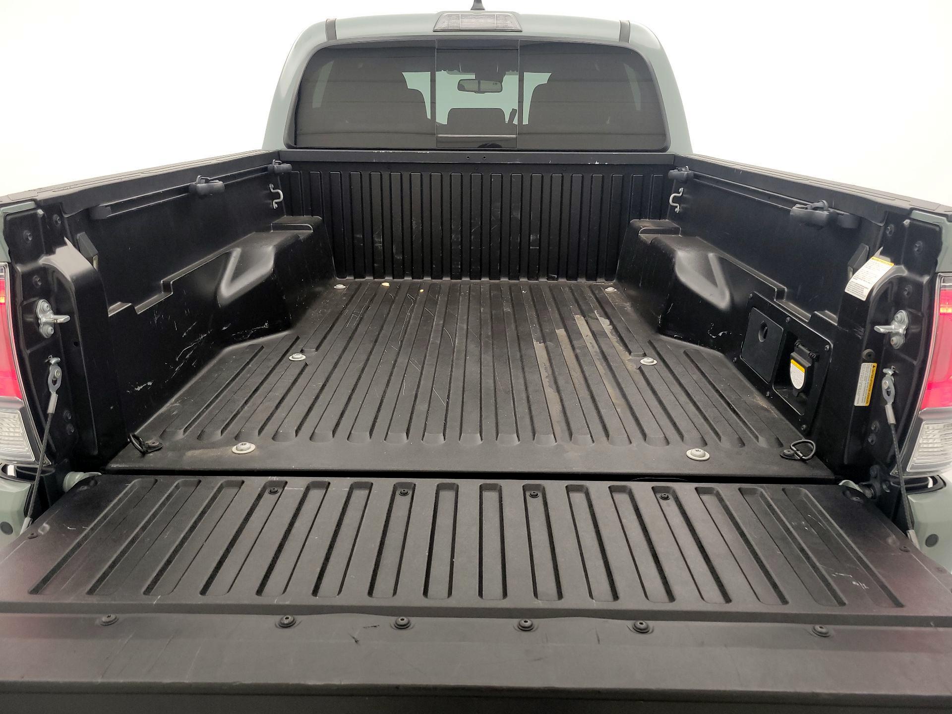 Thumbnail: 2023 Toyota Tacoma - 20