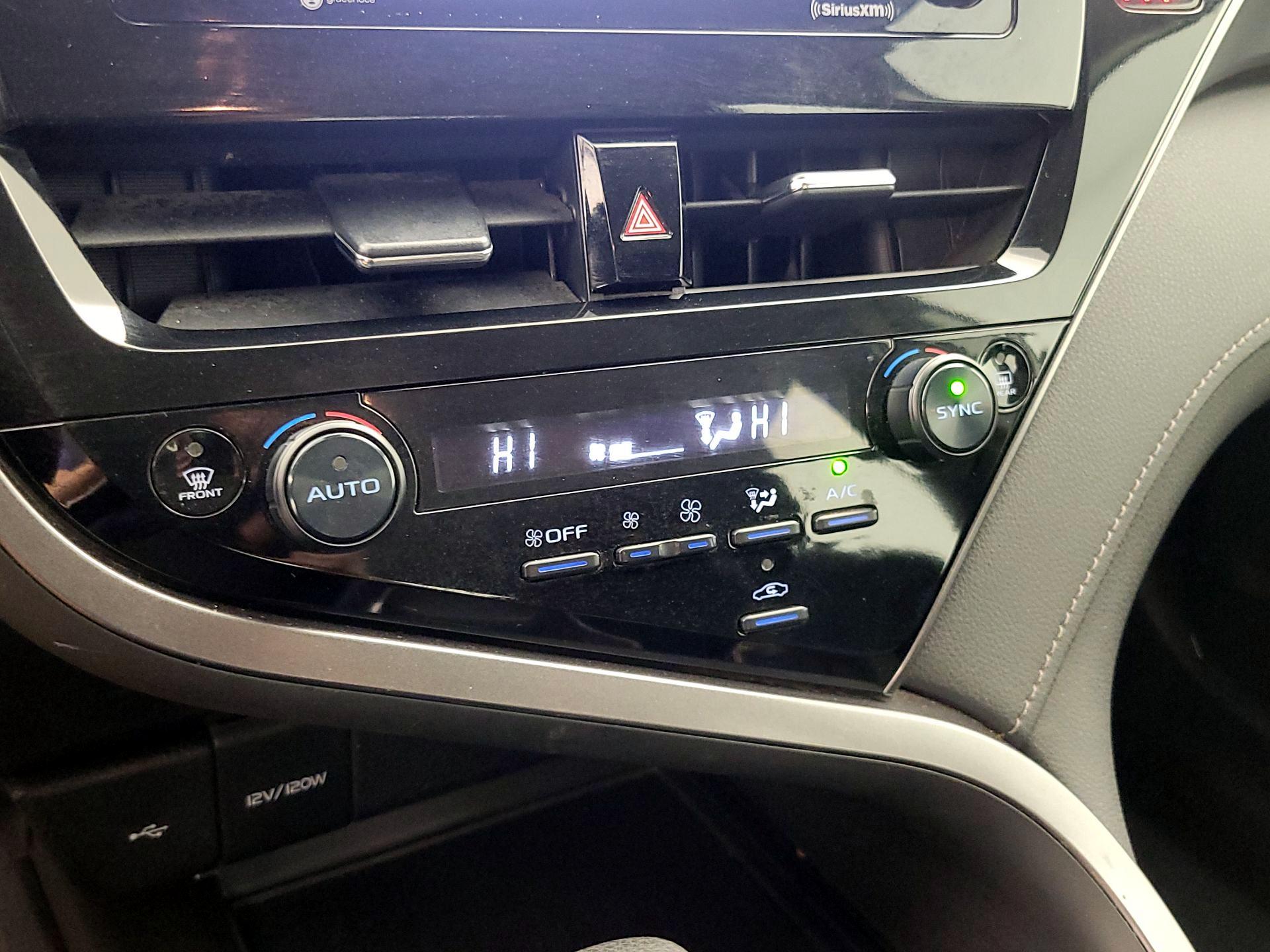 Thumbnail: 2022 Toyota Camry - 16