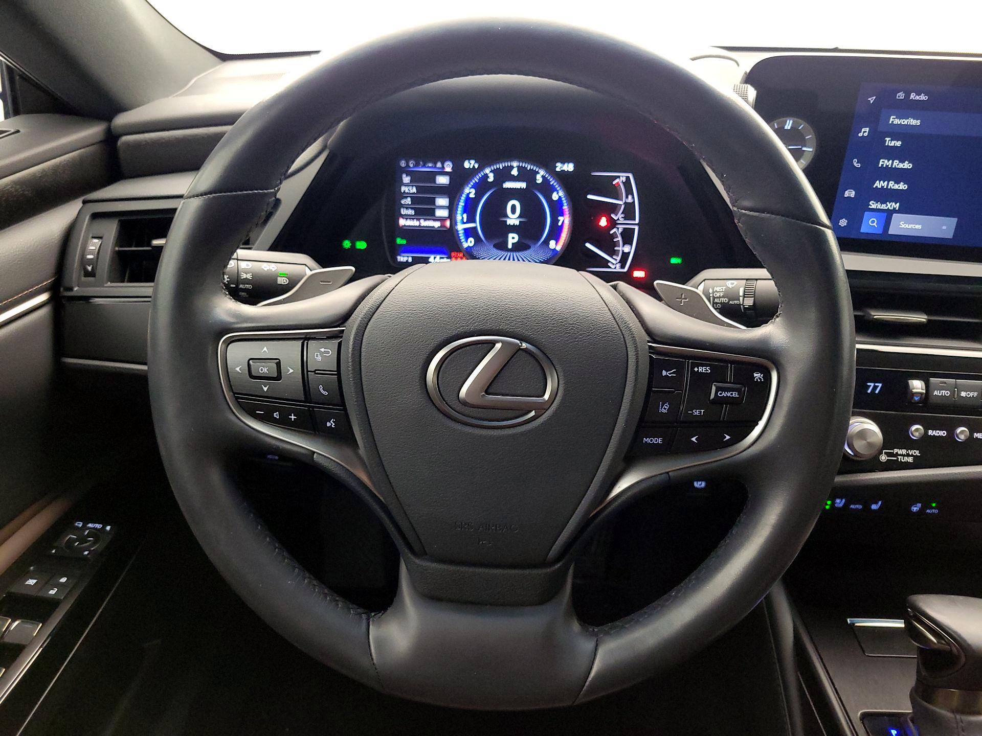 Thumbnail: 2024 Lexus ES - 10