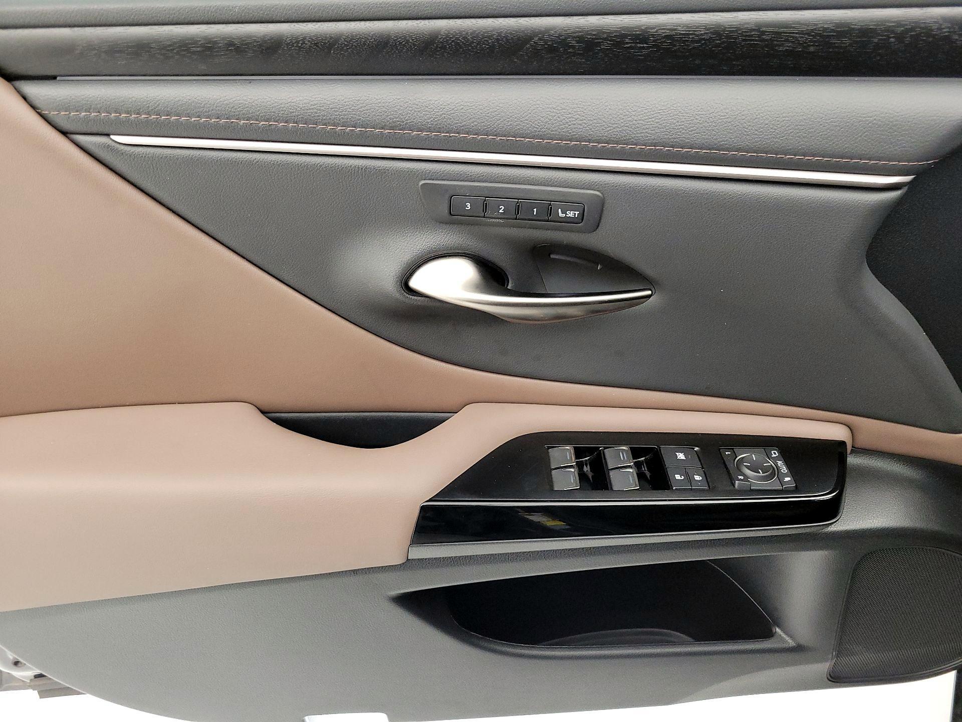 Thumbnail: 2024 Lexus ES - 12