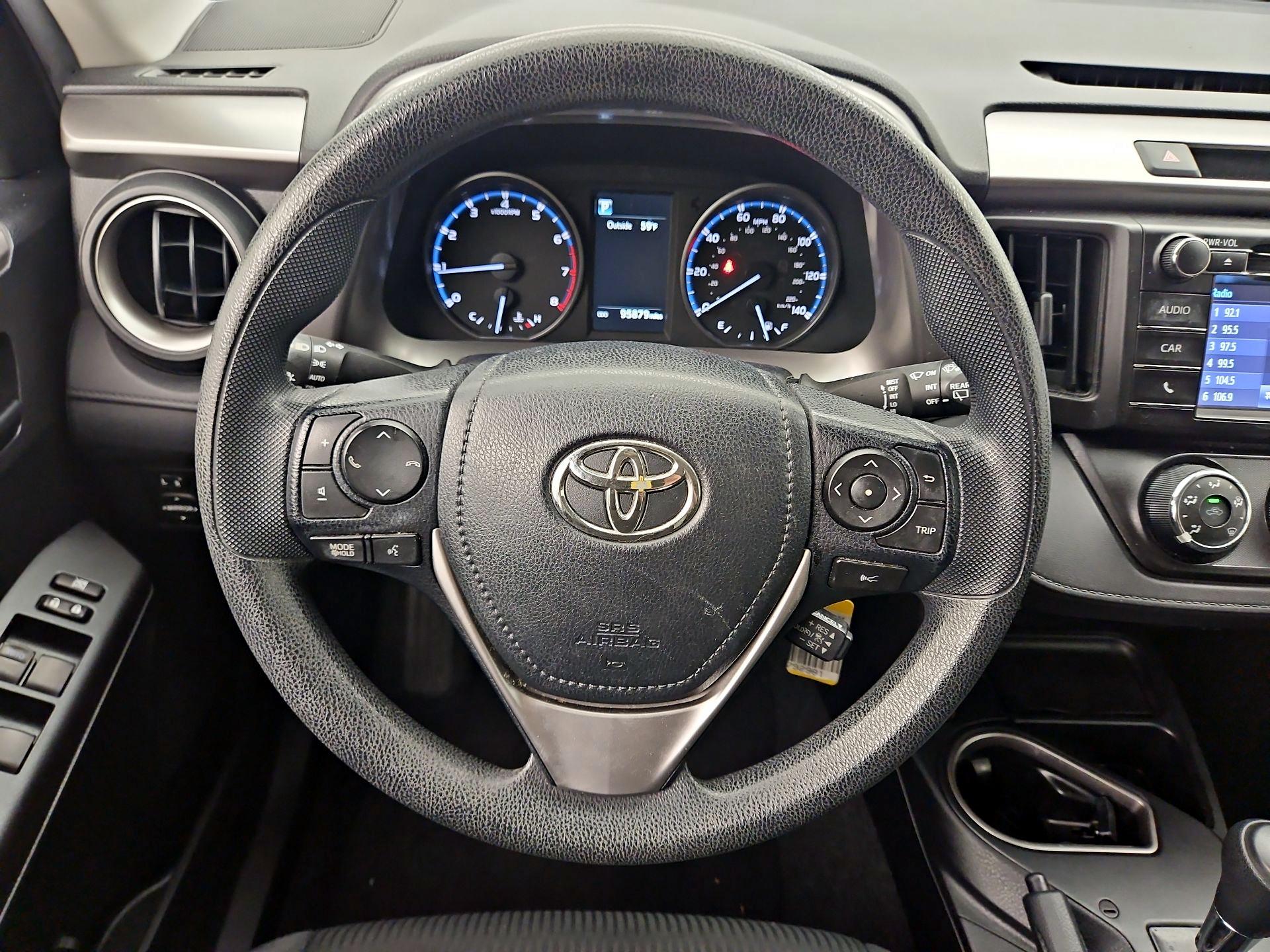 Thumbnail: 2017 Toyota RAV4 - 10