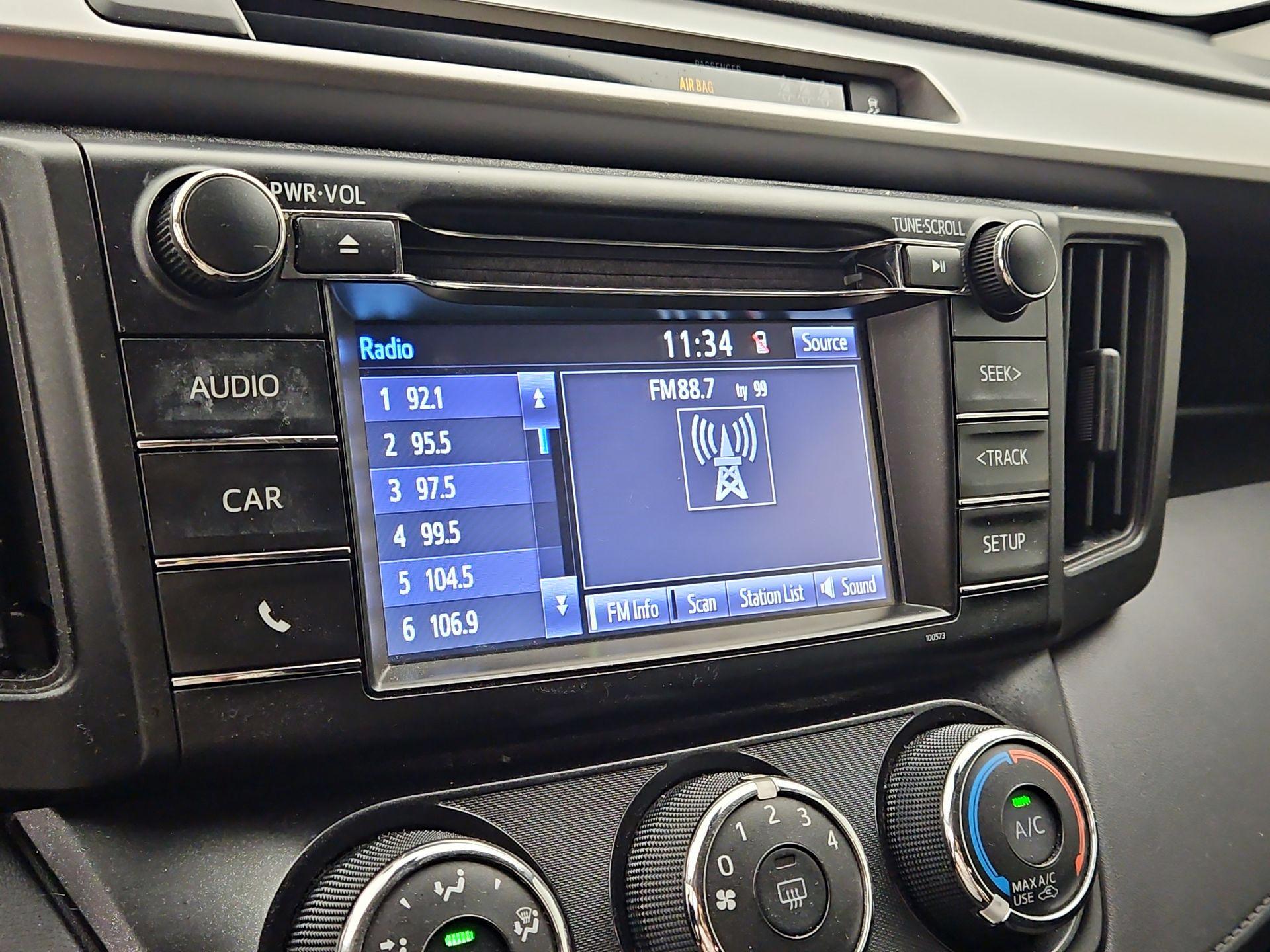 Thumbnail: 2017 Toyota RAV4 - 15