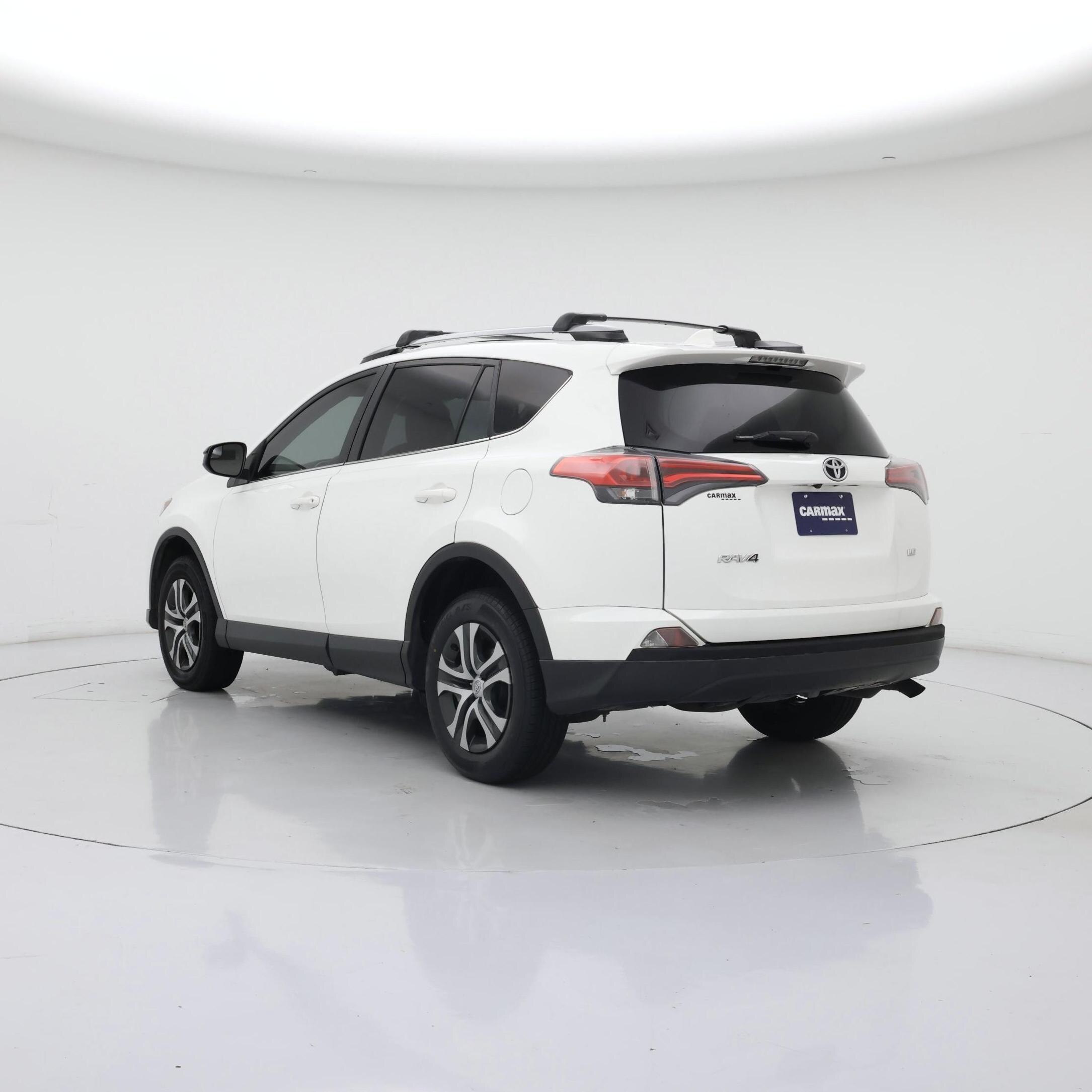 Thumbnail: 2017 Toyota RAV4 - 2