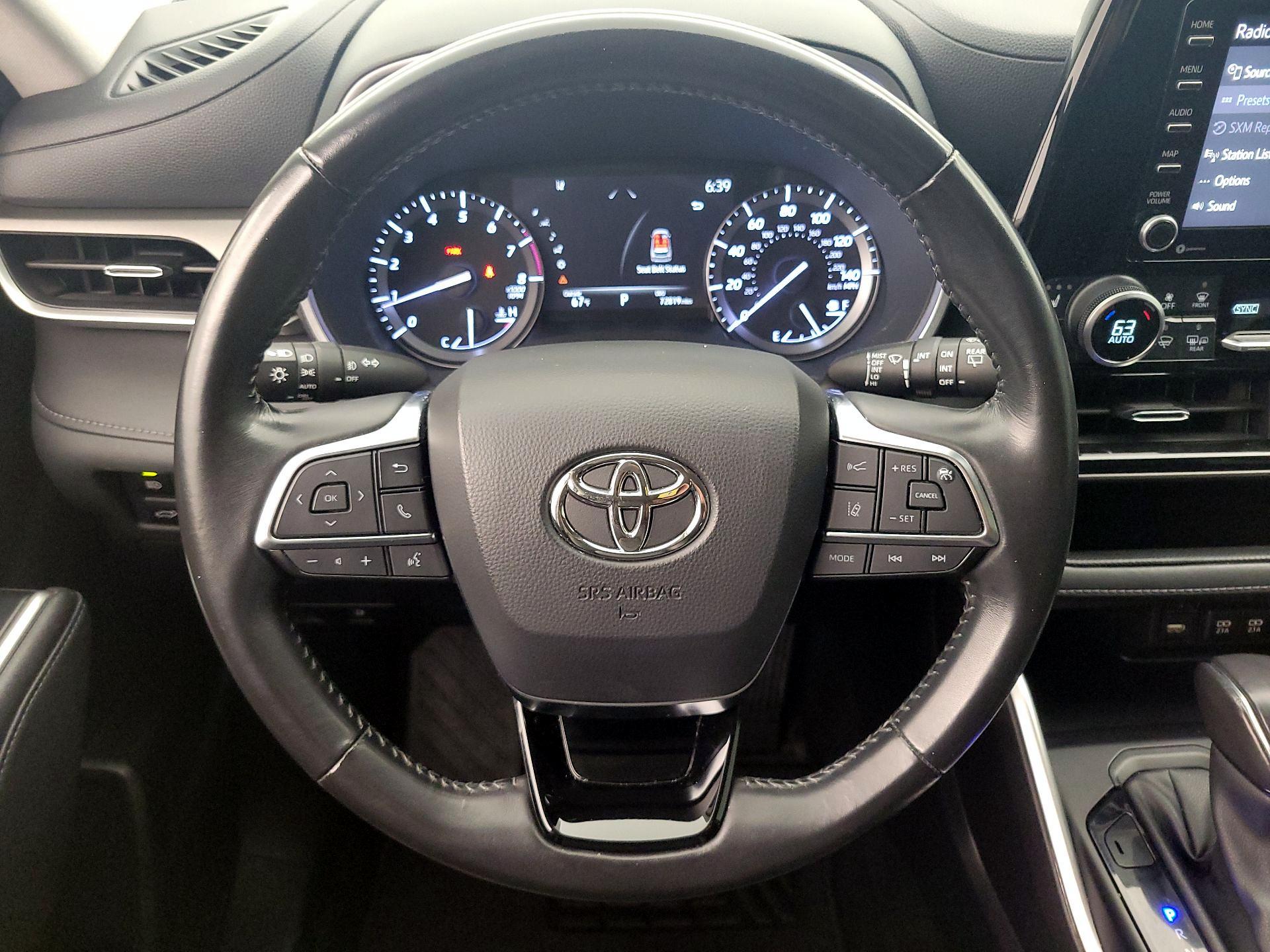 Thumbnail: 2021 Toyota Highlander - 10