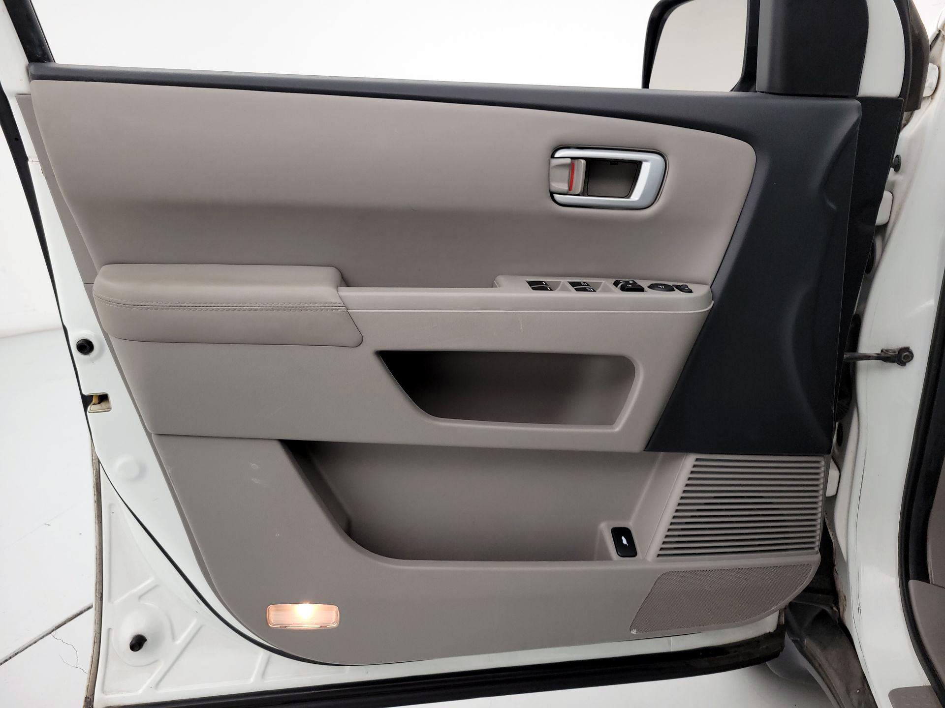 Thumbnail: 2014 Honda Pilot - 12