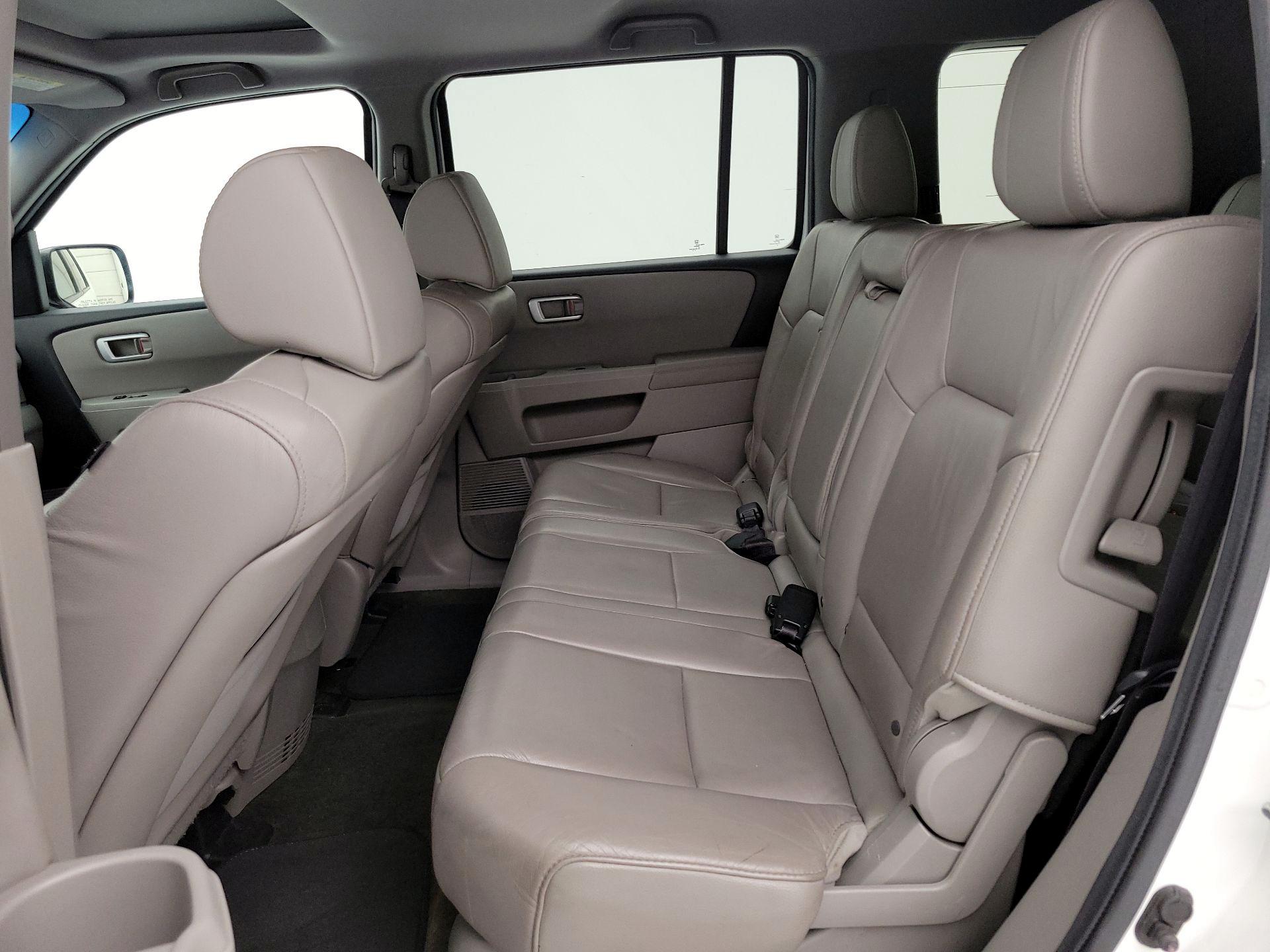 Thumbnail: 2014 Honda Pilot - 20