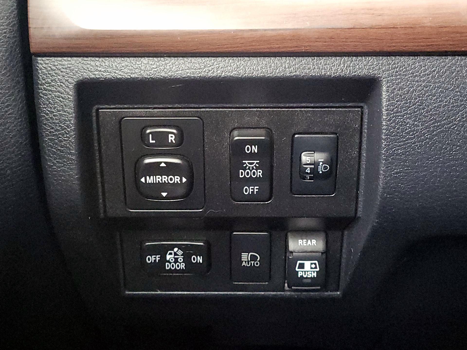 Thumbnail: 2019 Toyota Tundra - 13