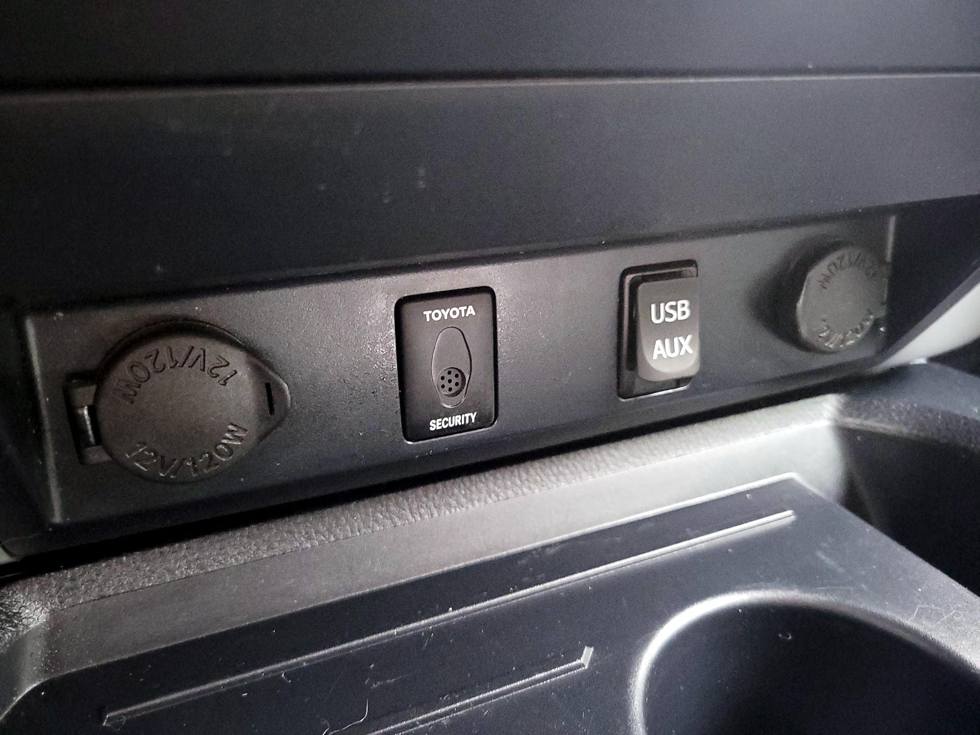 Thumbnail: 2019 Toyota Tundra - 18