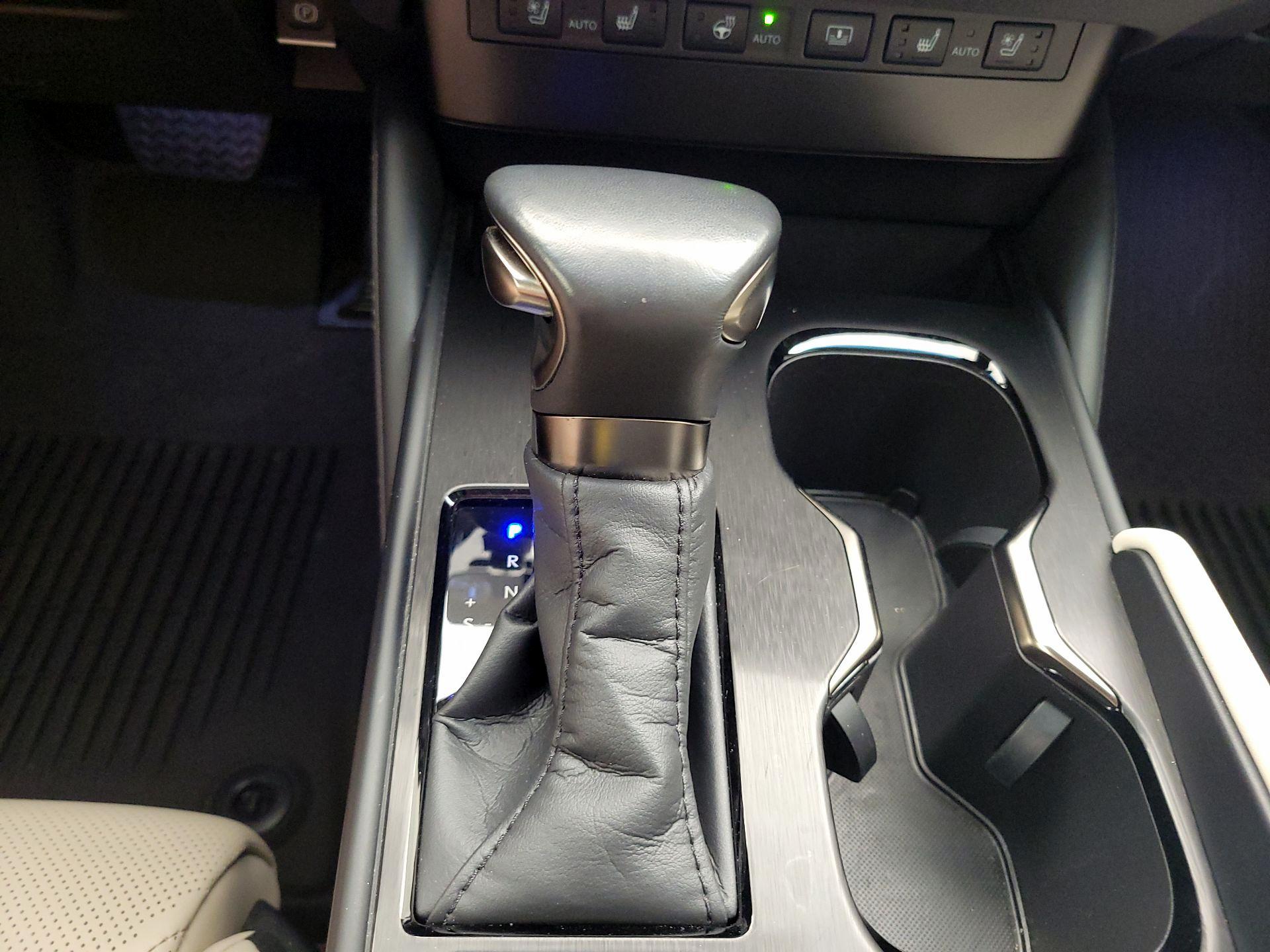 Thumbnail: 2024 Lexus ES - 18