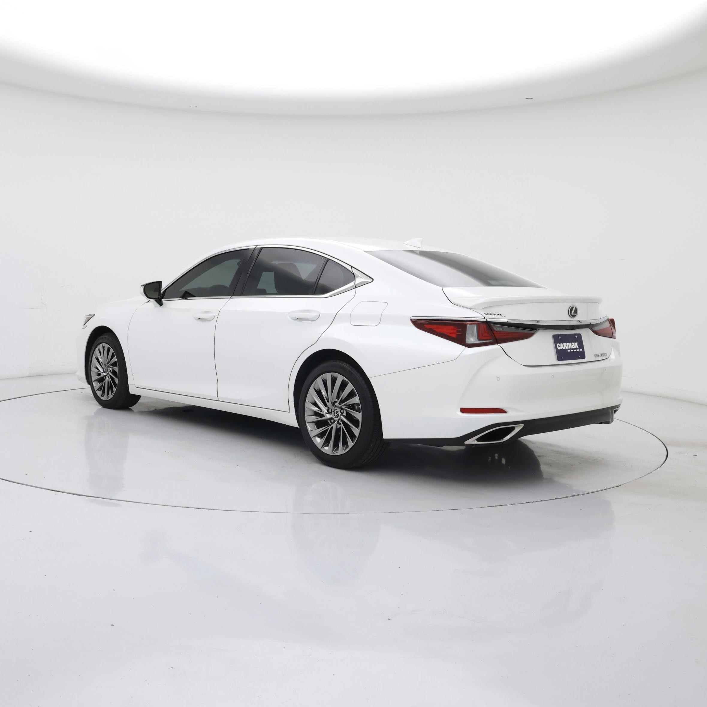 Thumbnail: 2024 Lexus ES - 2