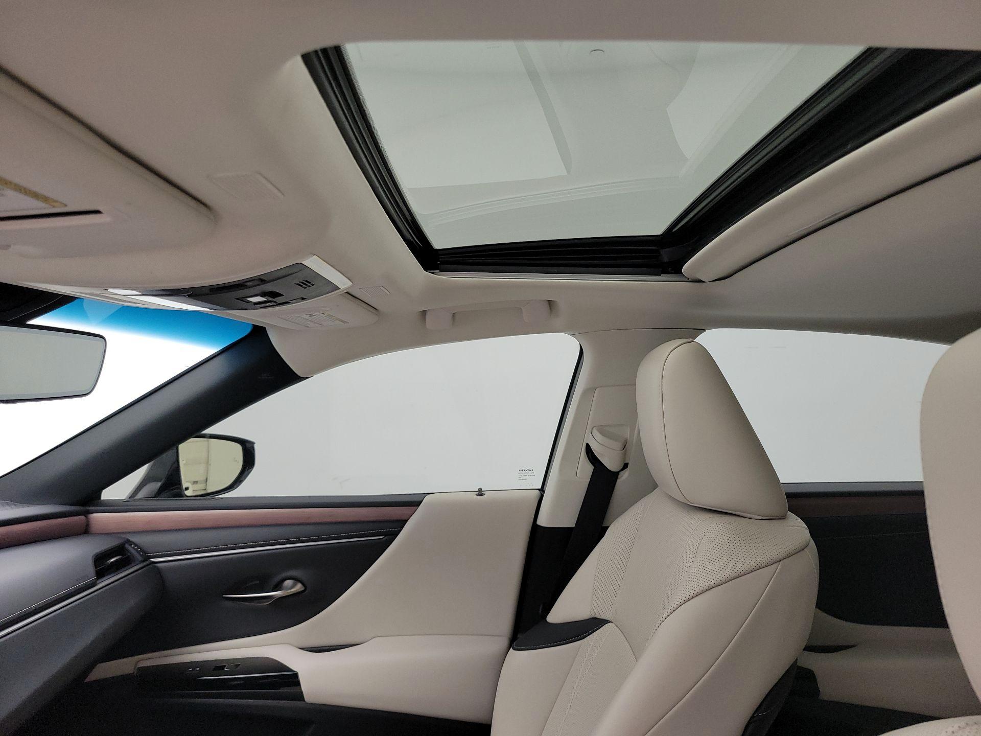 Thumbnail: 2024 Lexus ES - 20