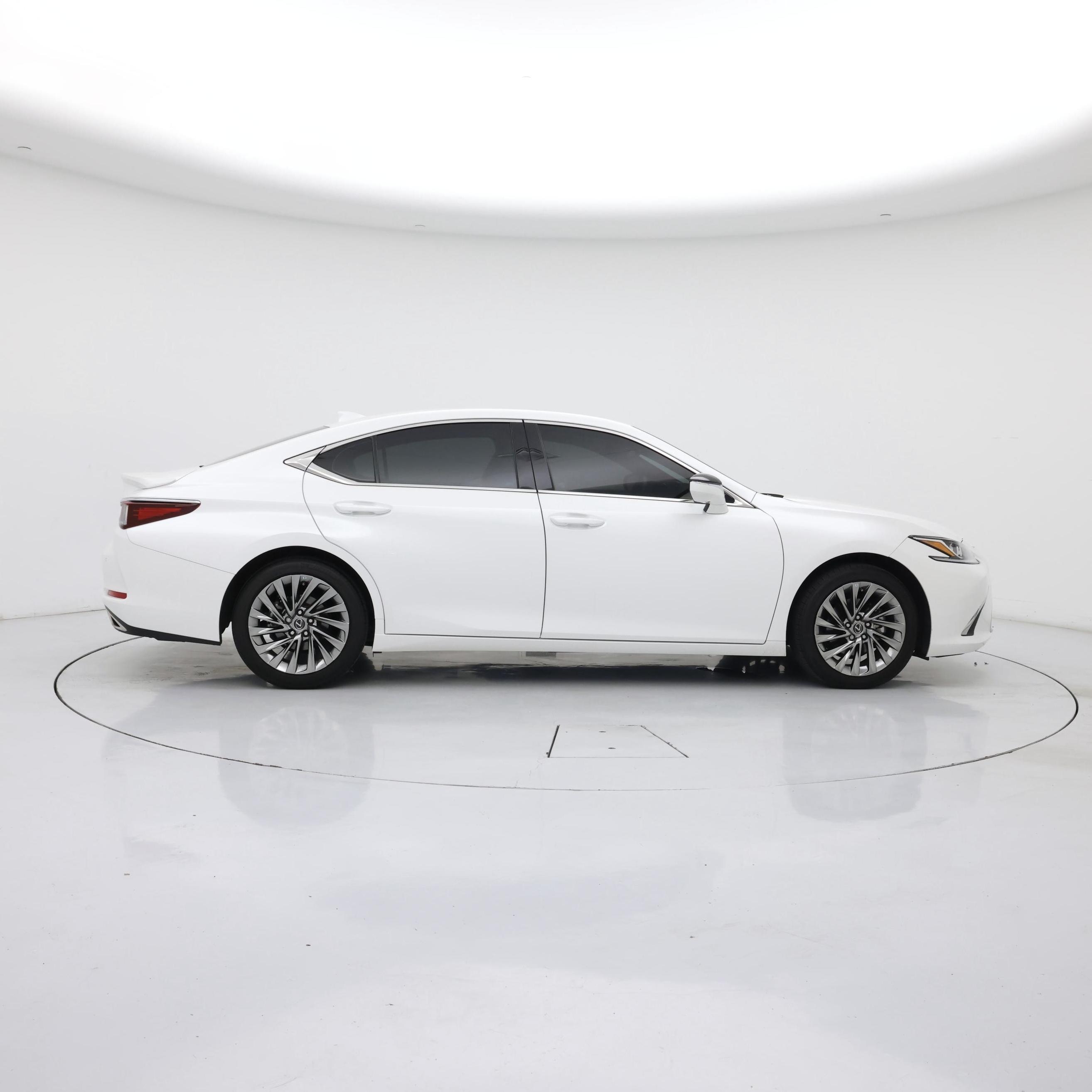 Thumbnail: 2024 Lexus ES - 7