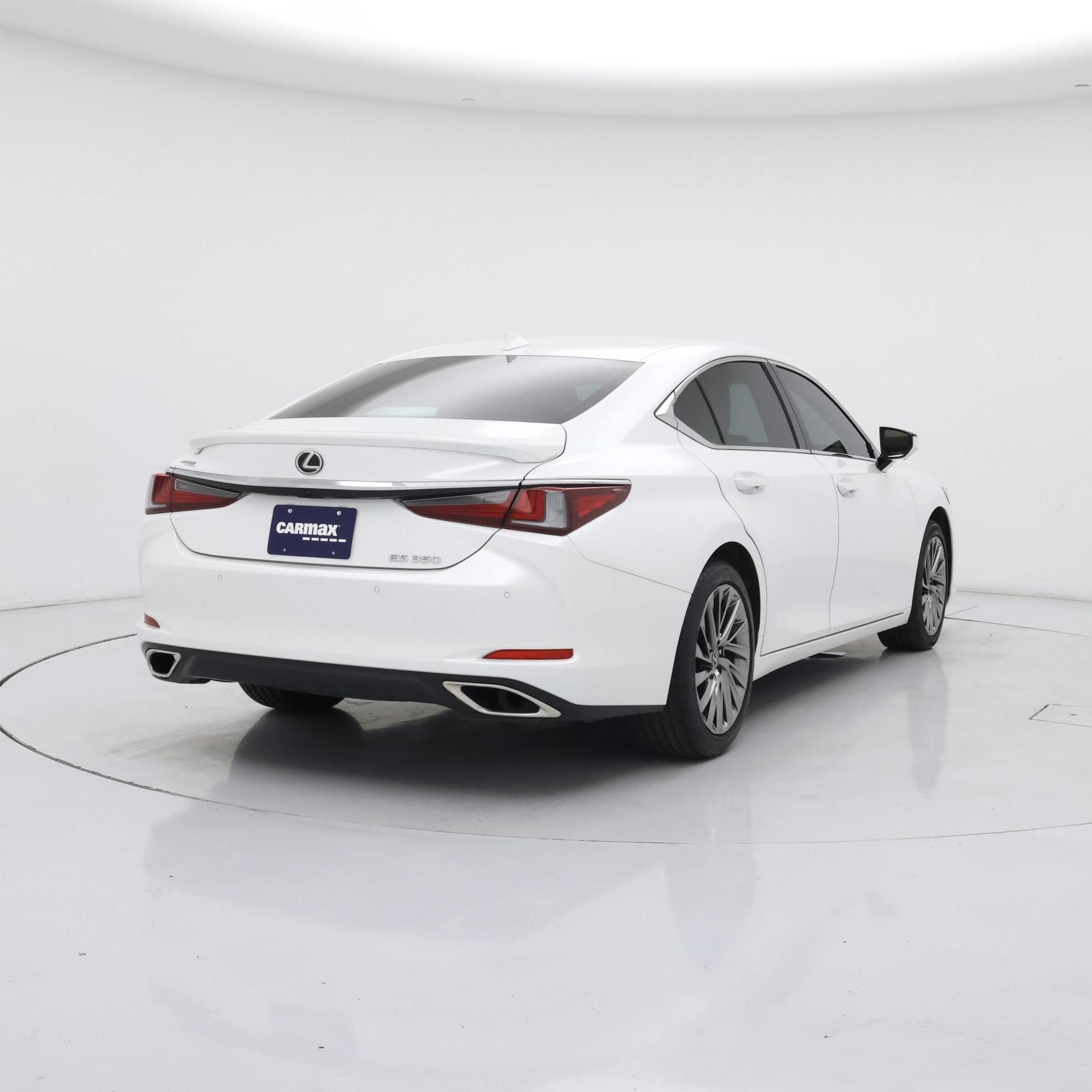 Thumbnail: 2024 Lexus ES - 8