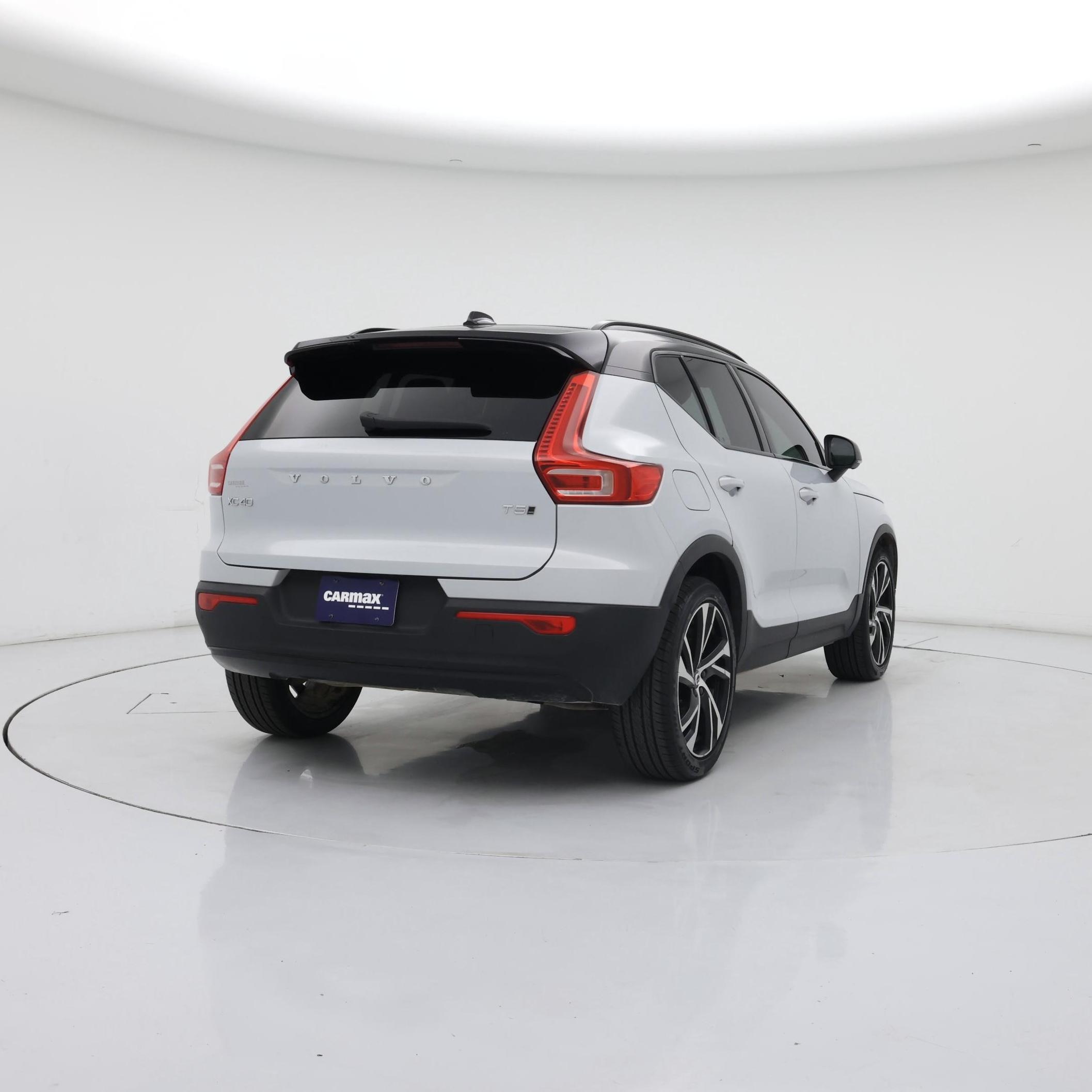 Thumbnail: 2022 Volvo XC40 - 8