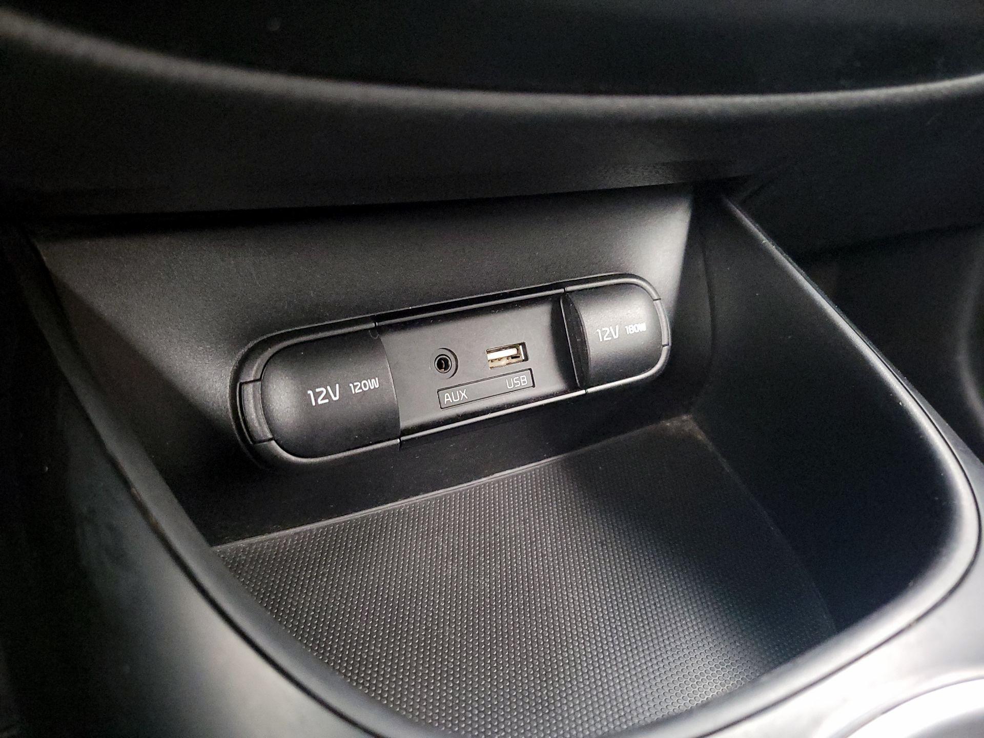 Thumbnail: 2018 Kia Soul - 18