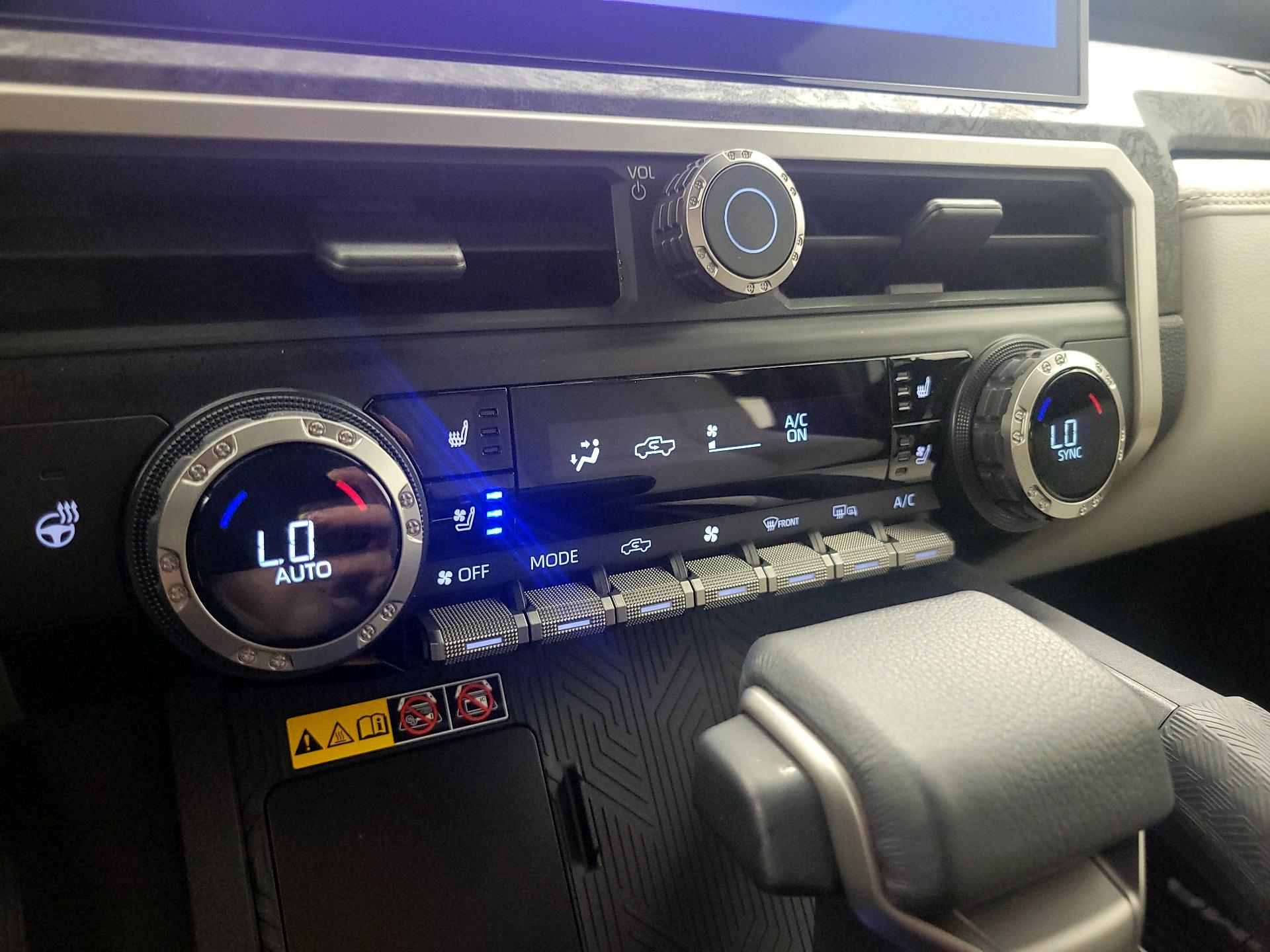 Thumbnail: 2024 Toyota Tacoma - 17