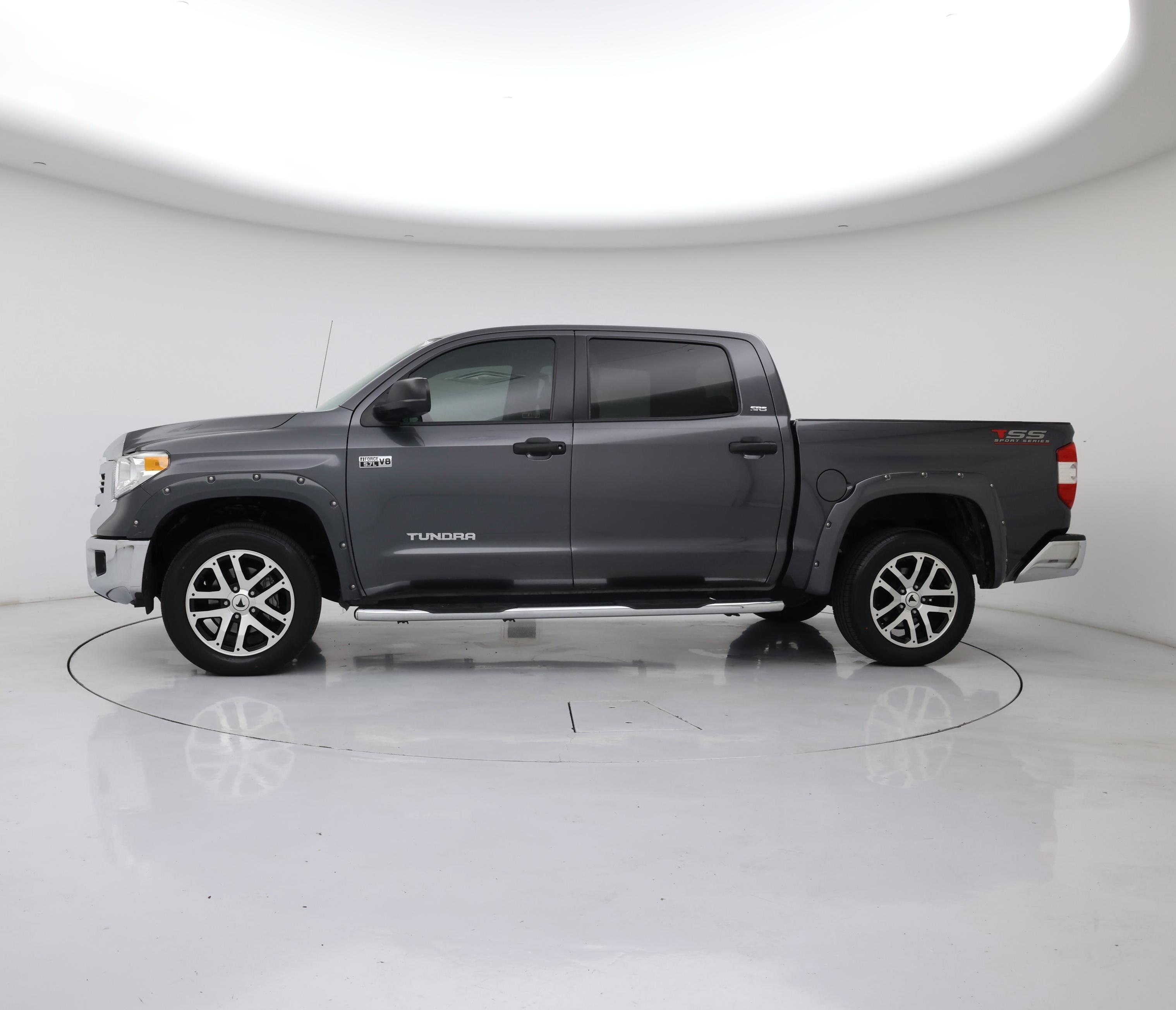 Thumbnail: 2016 Toyota Tundra - 3