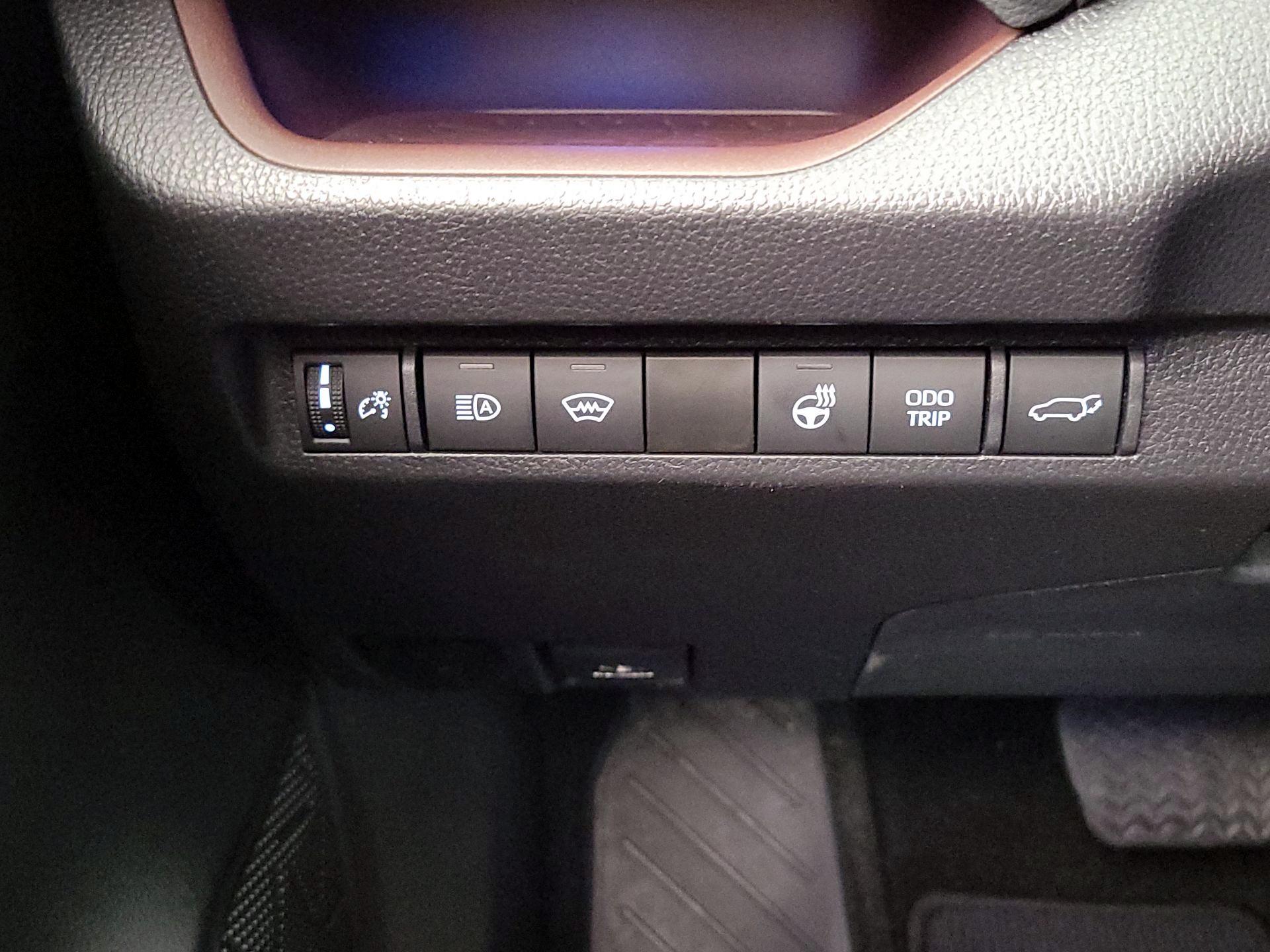 Thumbnail: 2025 Toyota RAV4 - 13