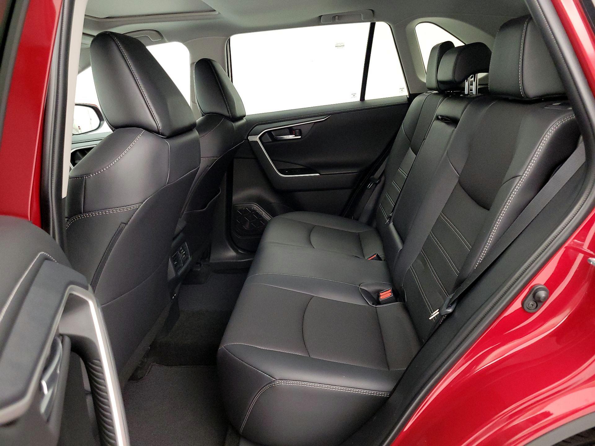 Thumbnail: 2025 Toyota RAV4 - 20