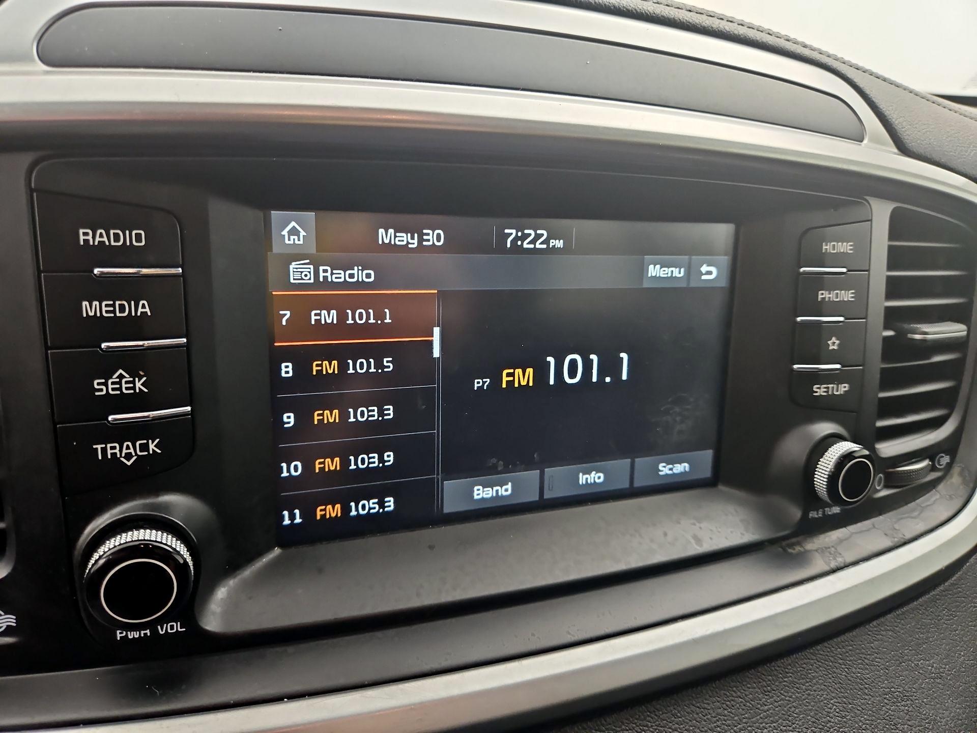 Thumbnail: 2020 Kia Sorento - 15