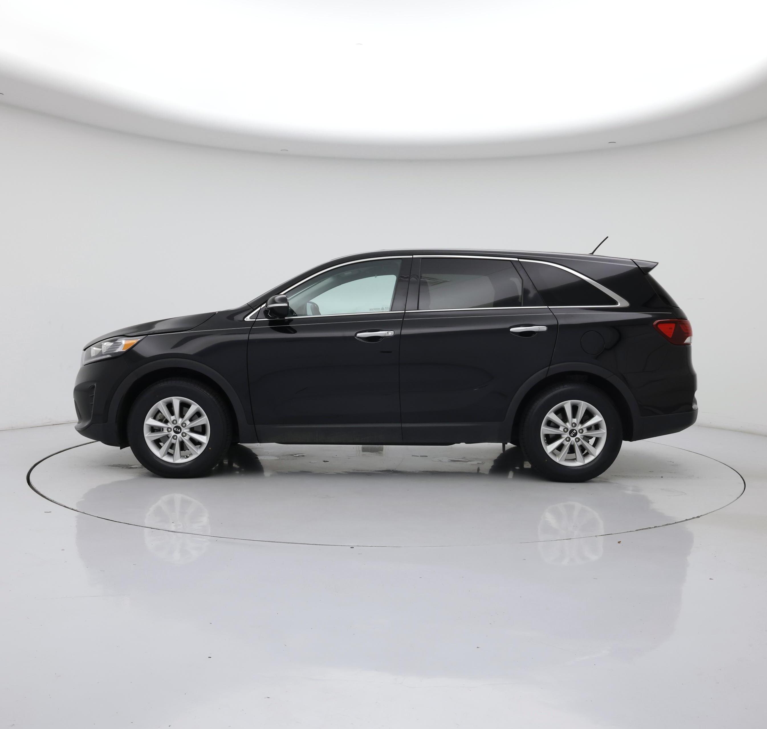 Thumbnail: 2020 Kia Sorento - 3