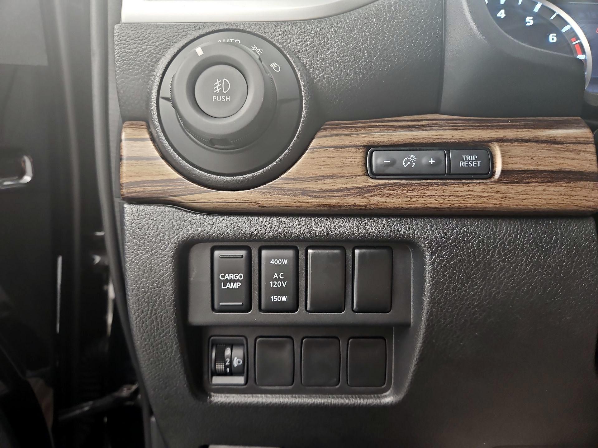 Thumbnail: 2020 Nissan Titan - 13