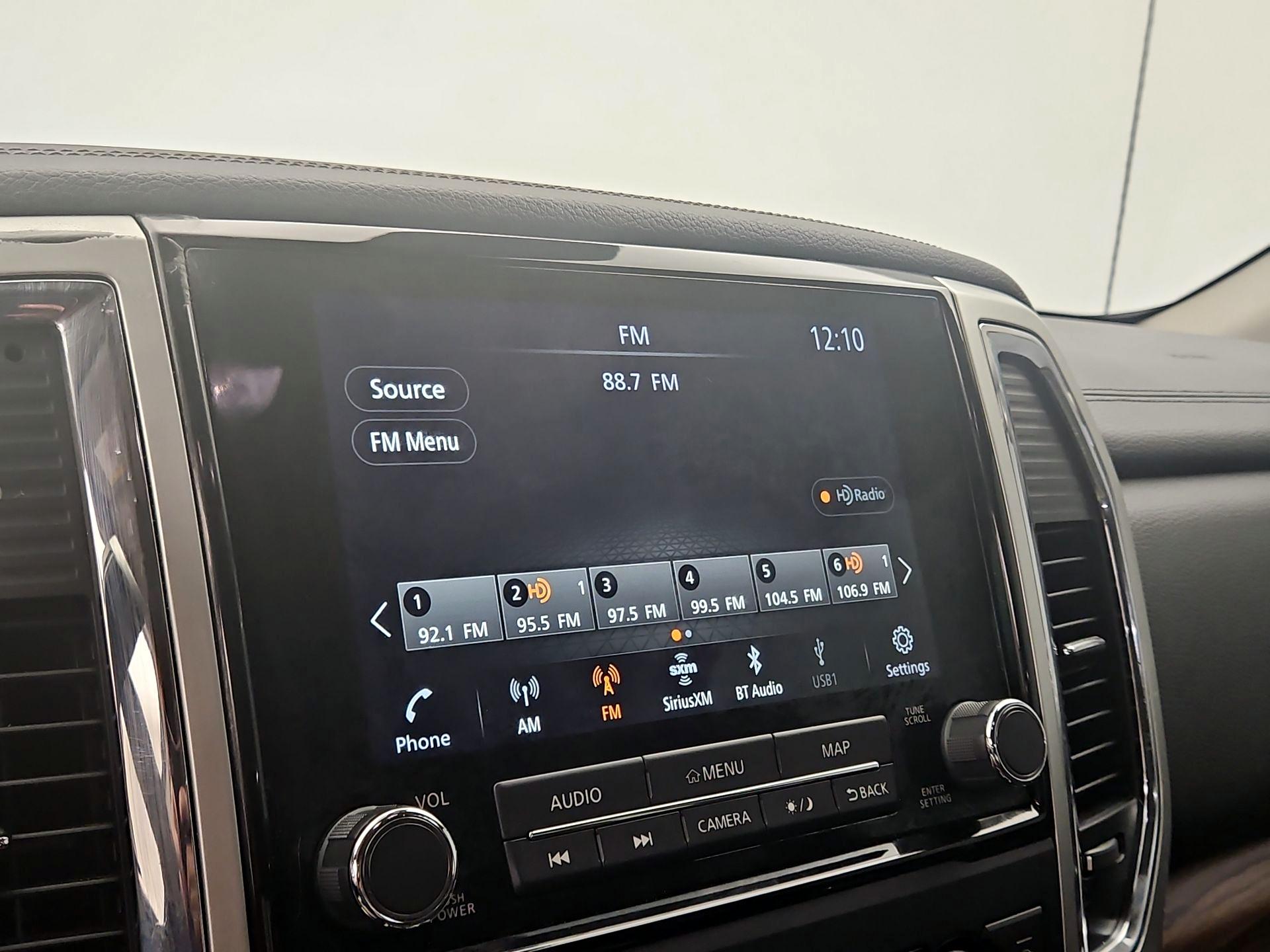 Thumbnail: 2020 Nissan Titan - 16