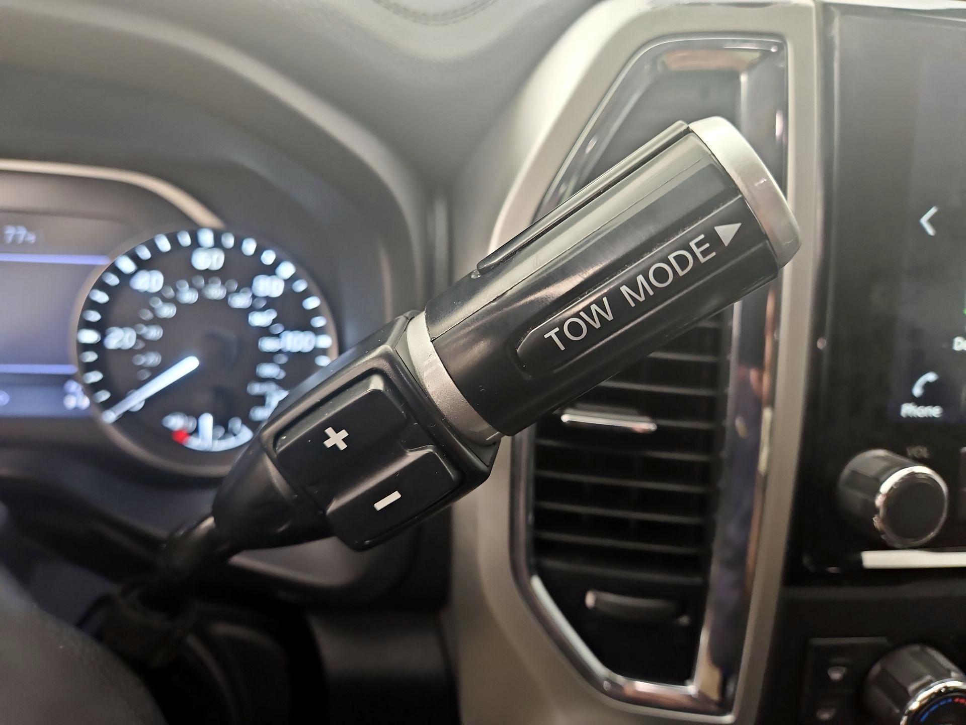 Thumbnail: 2020 Nissan Titan - 18