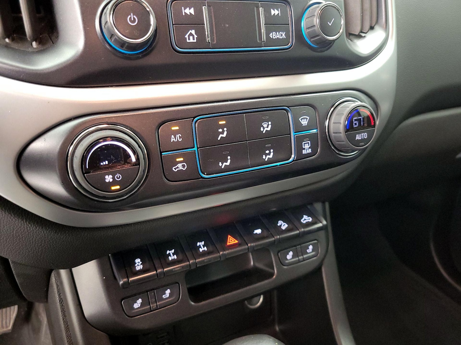 2022 Chevrolet Colorado ZR2 - Photo 18