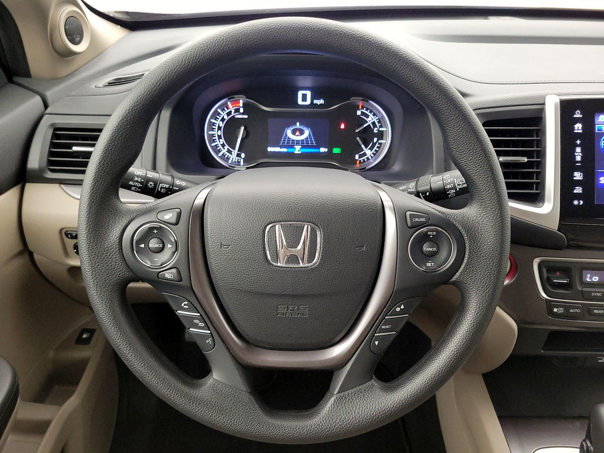 Thumbnail: 2018 Honda Pilot - 10