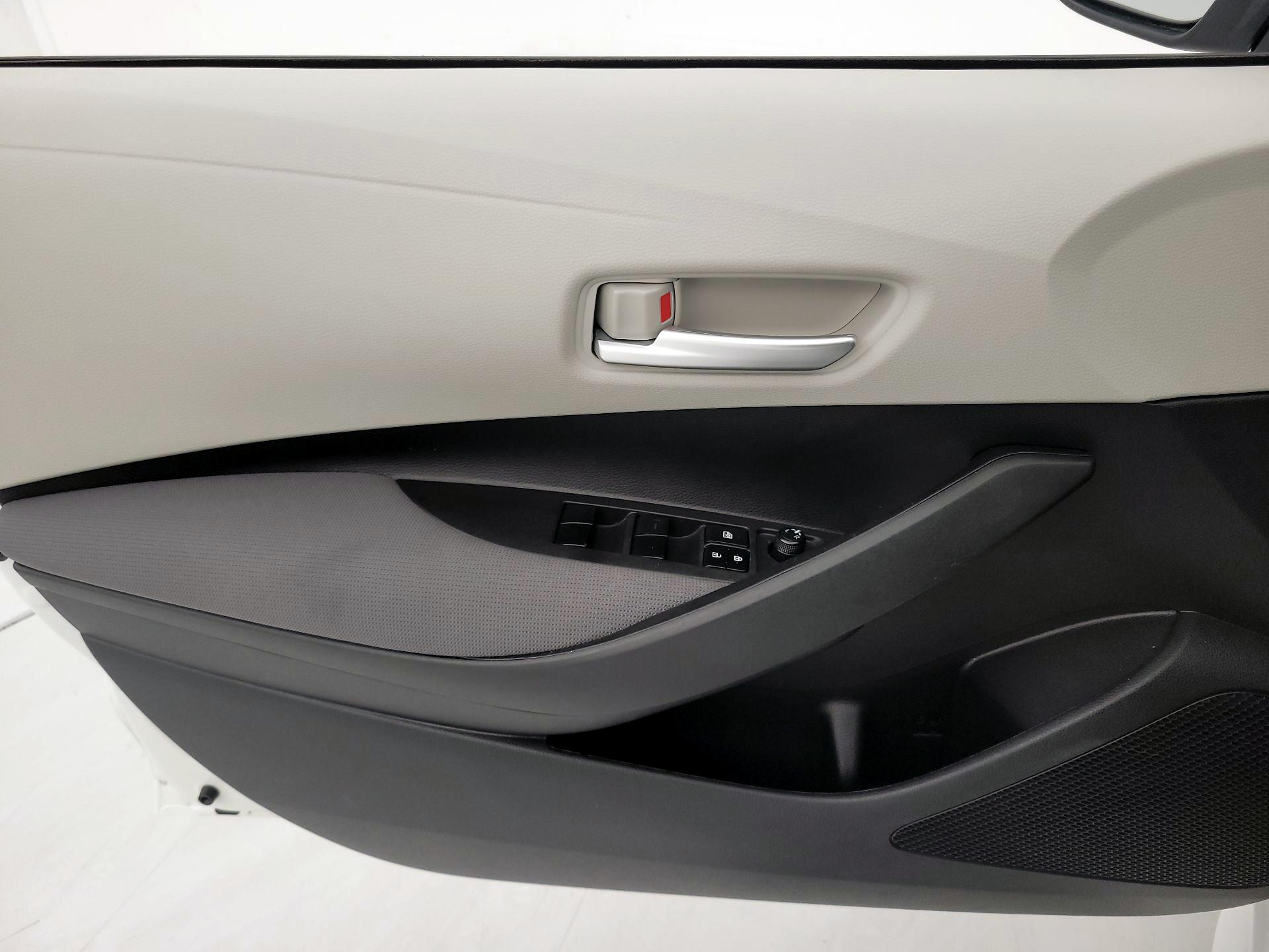 Thumbnail: 2021 Toyota Corolla - 12