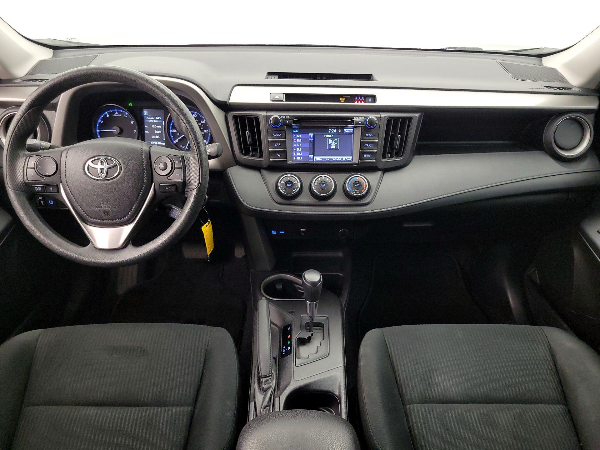 Thumbnail: 2018 Toyota RAV4 - 9