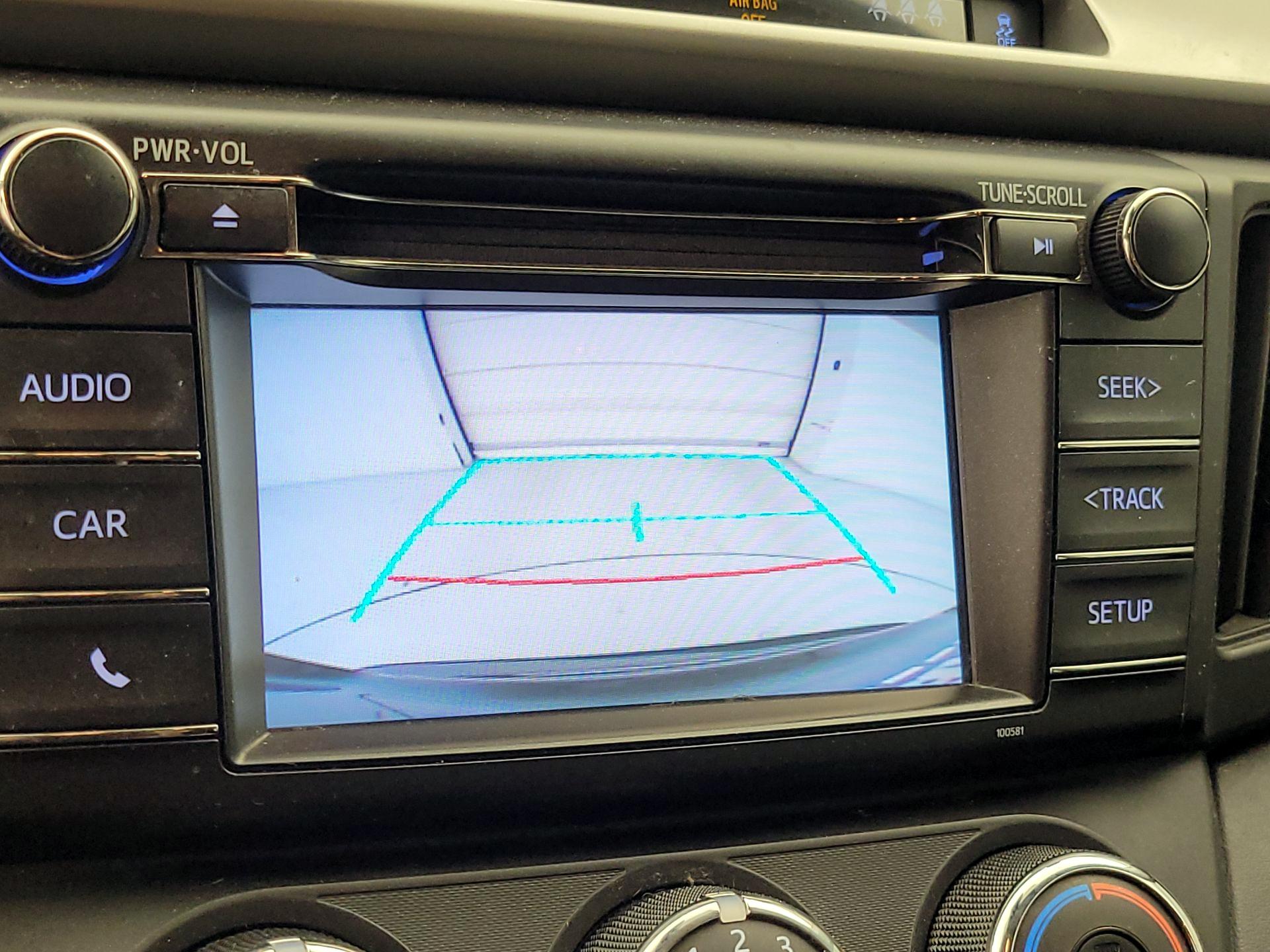 Thumbnail: 2018 Toyota RAV4 - 14